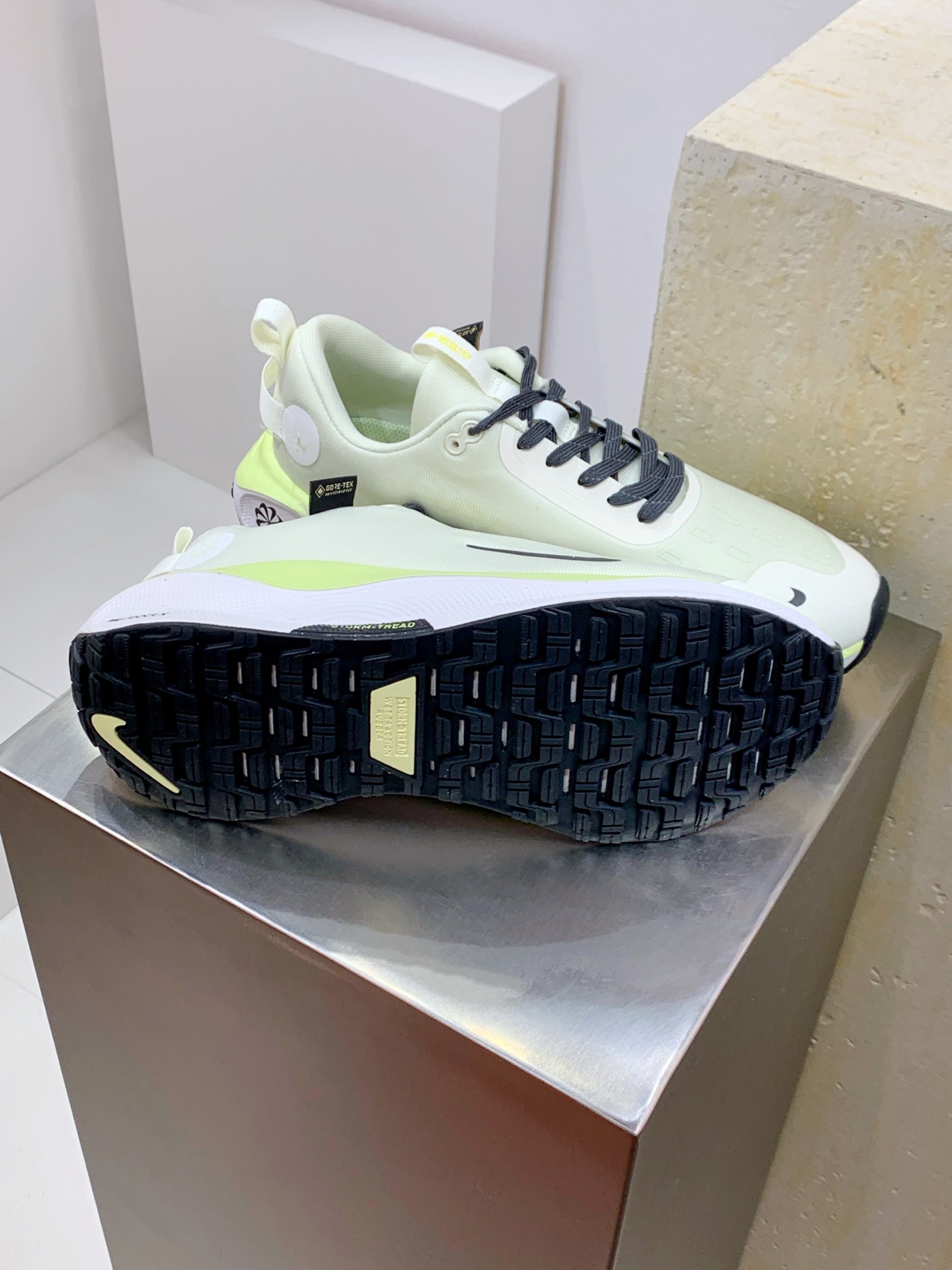 Nike Air Max DN White / Grey detail view 6