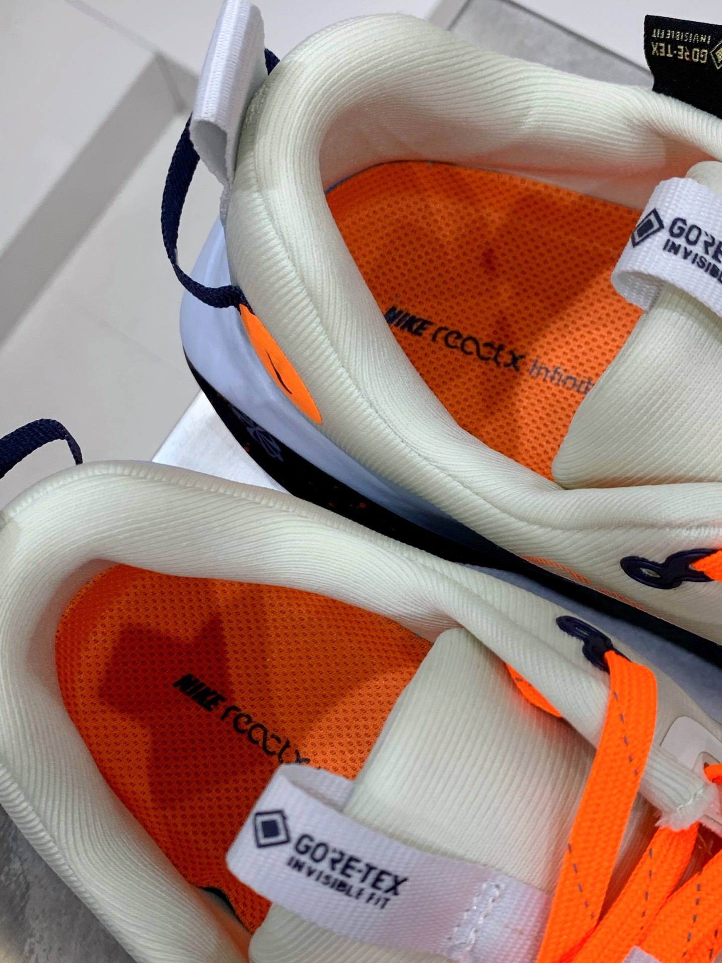 Nike Air Max DN White / Grey detail view 2