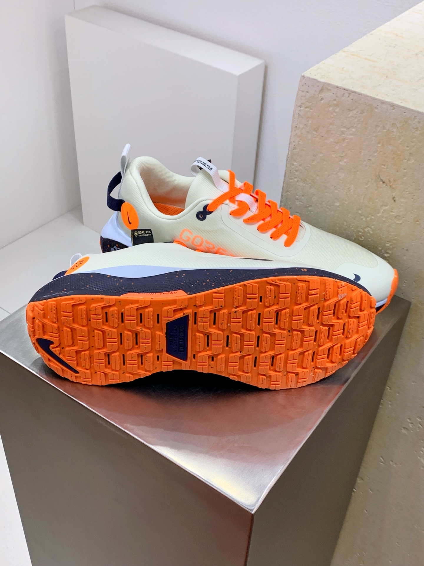 Nike Air Max DN White / Grey detail view 6