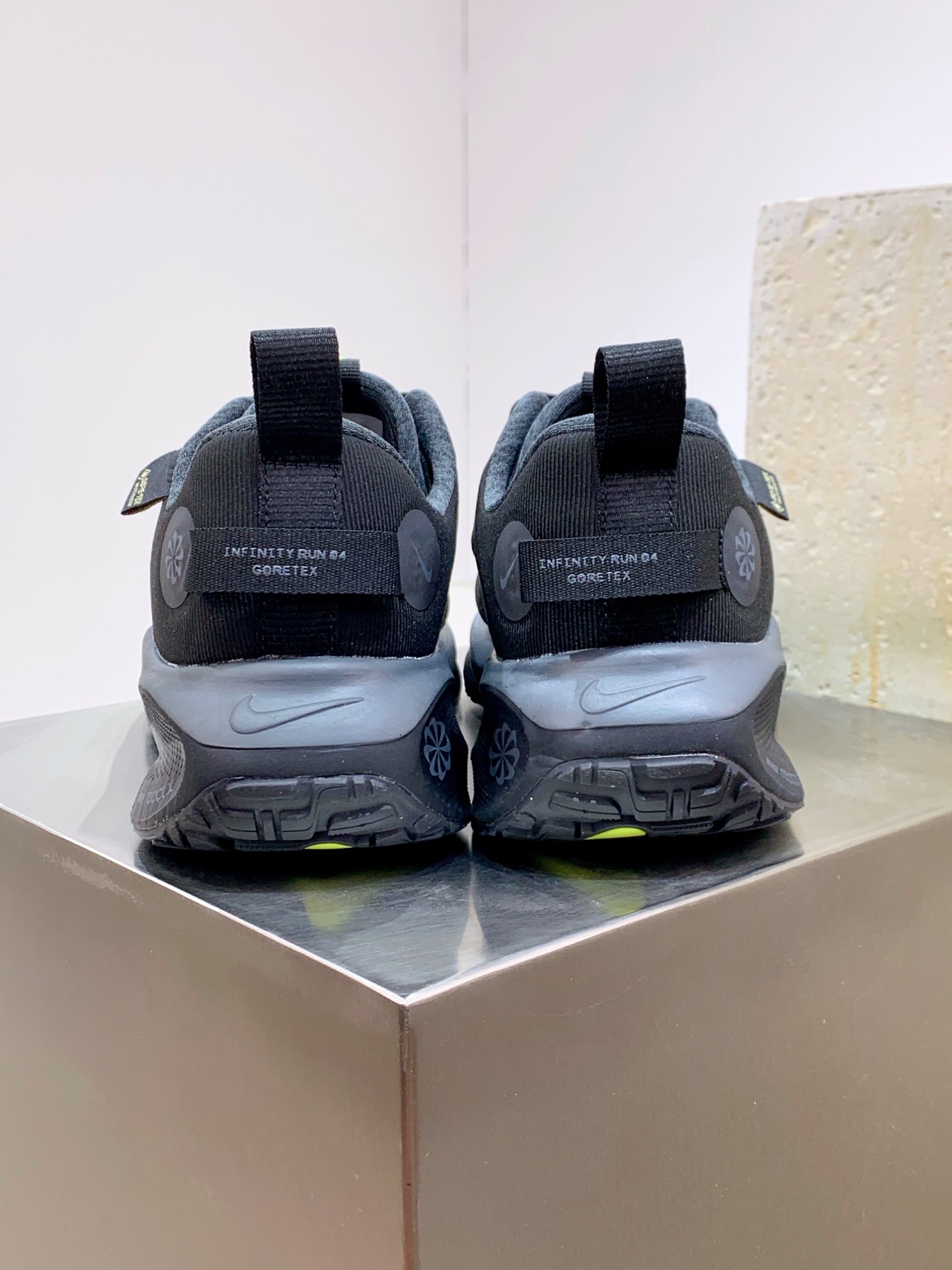 Nike Air Max DN Grey / White detail view 3