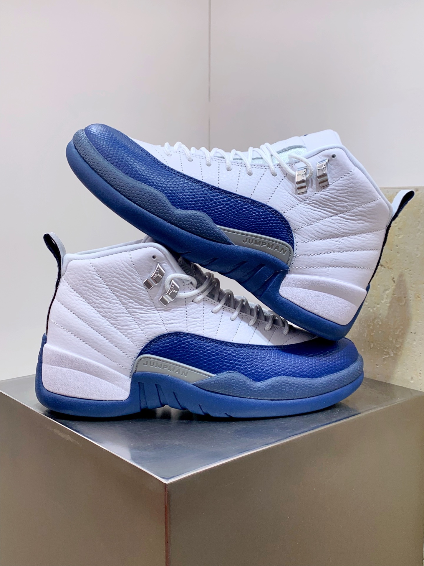 Nike Air Max DN Blue / White detail view 5