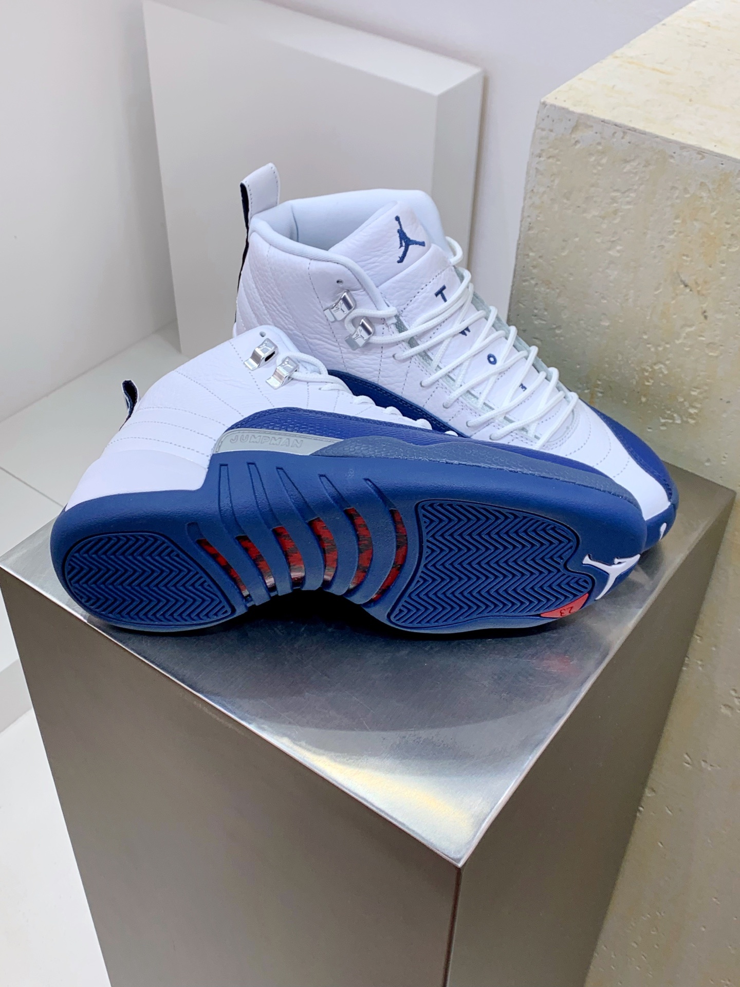 Nike Air Max DN Blue / White detail view 6