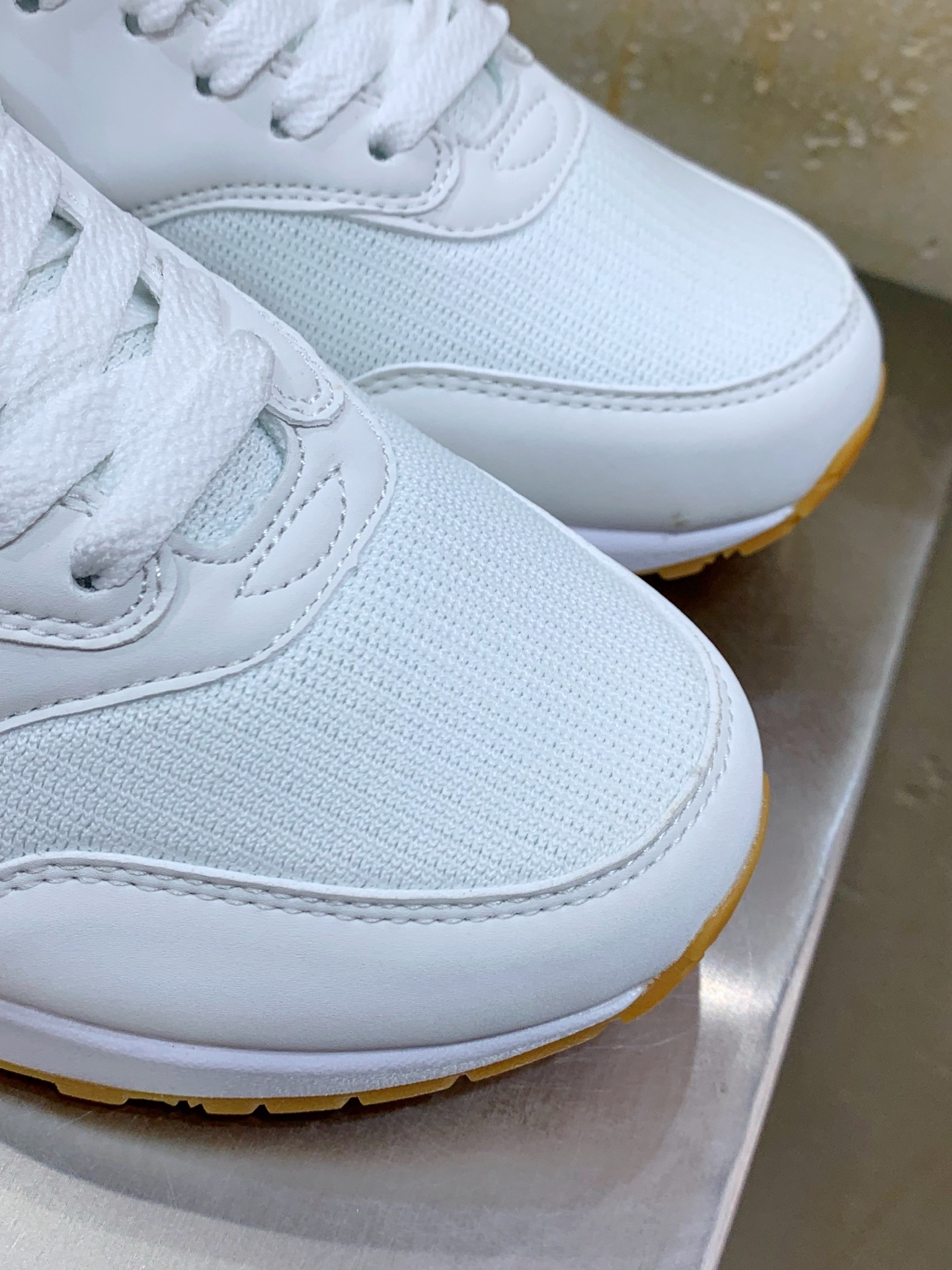 Nike Air Max DN White / Grey main view