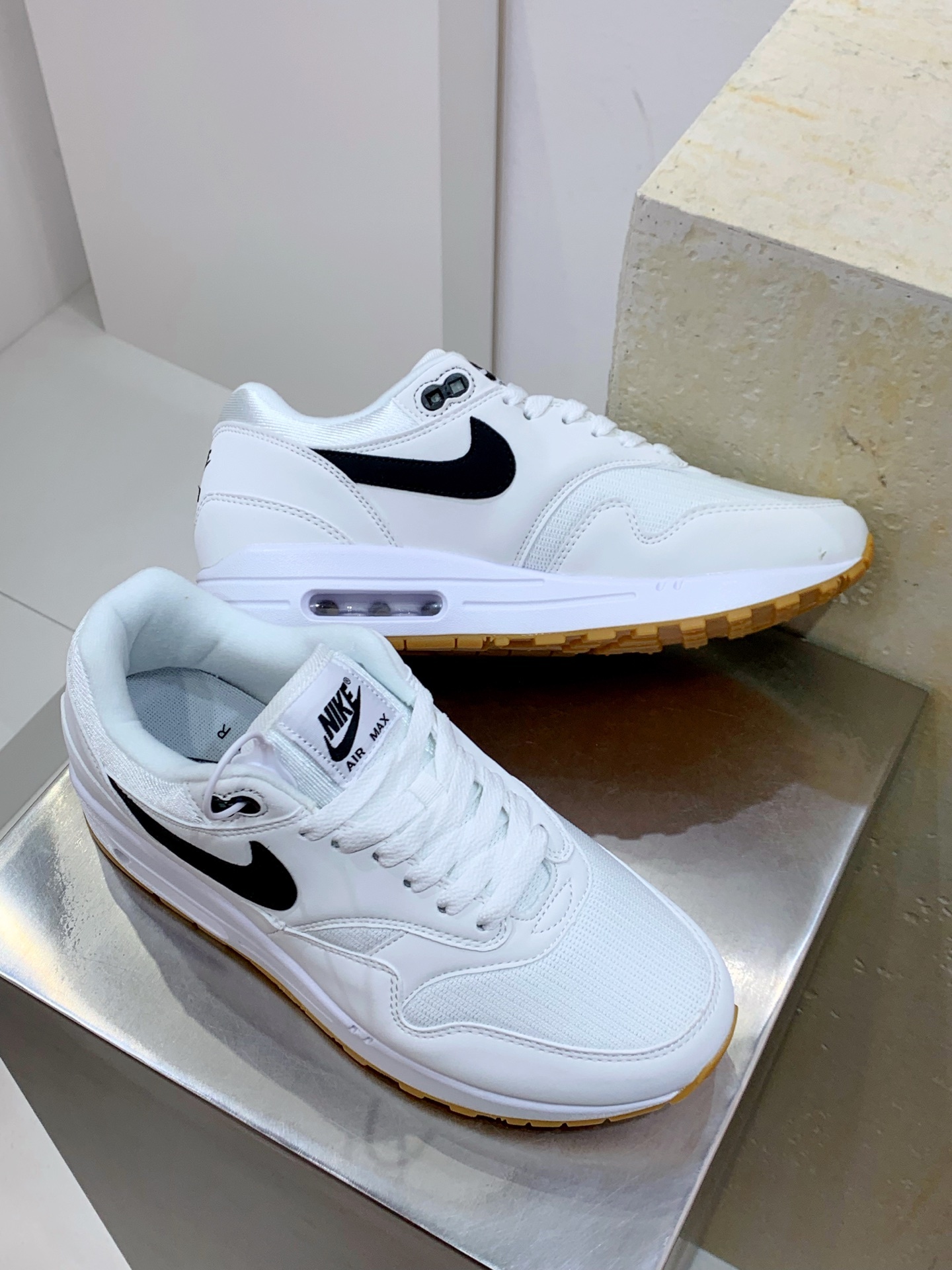 Nike Air Max DN White / Grey detail view 7