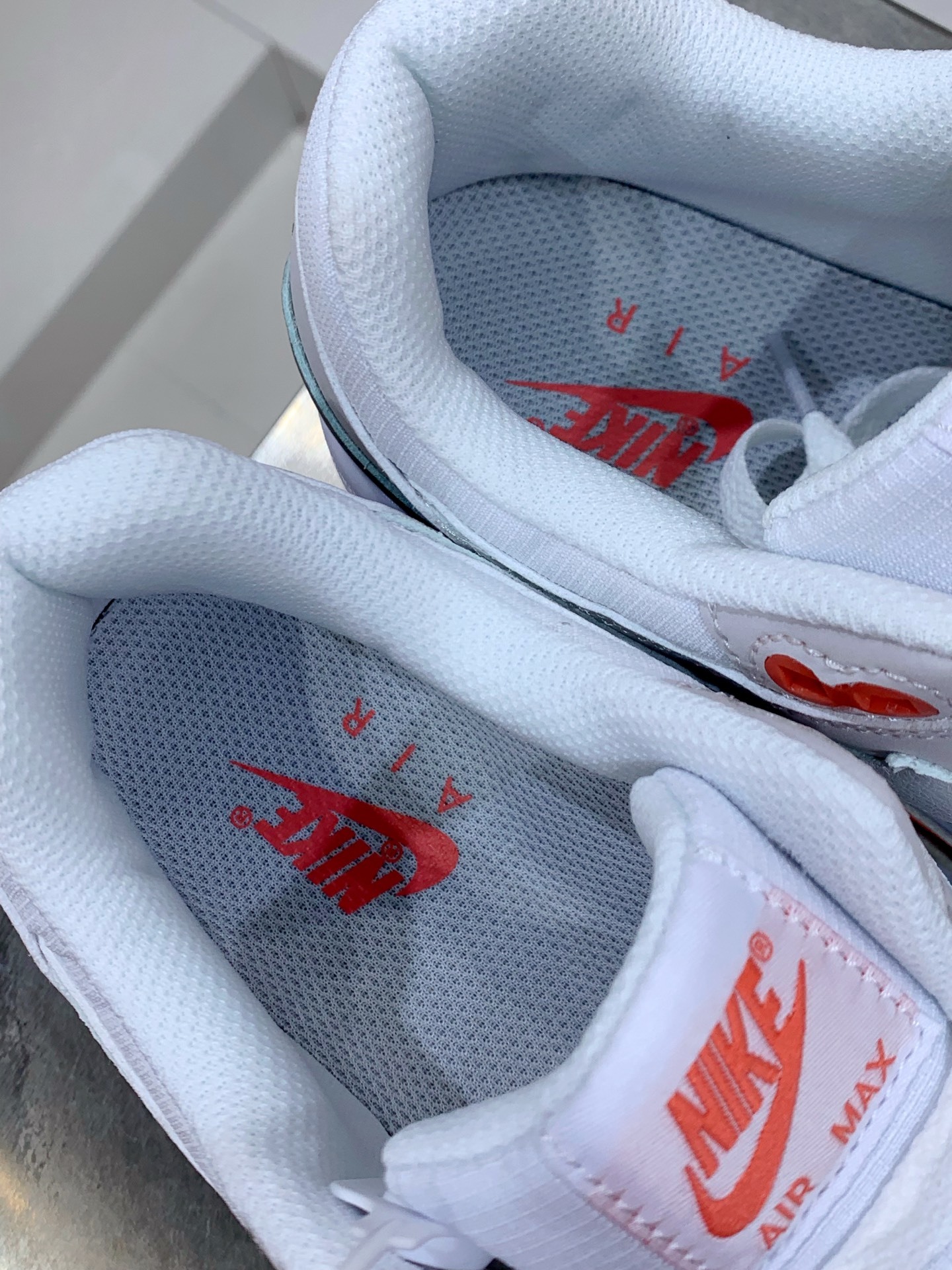Nike Air Max DN White / Blue detail view 2