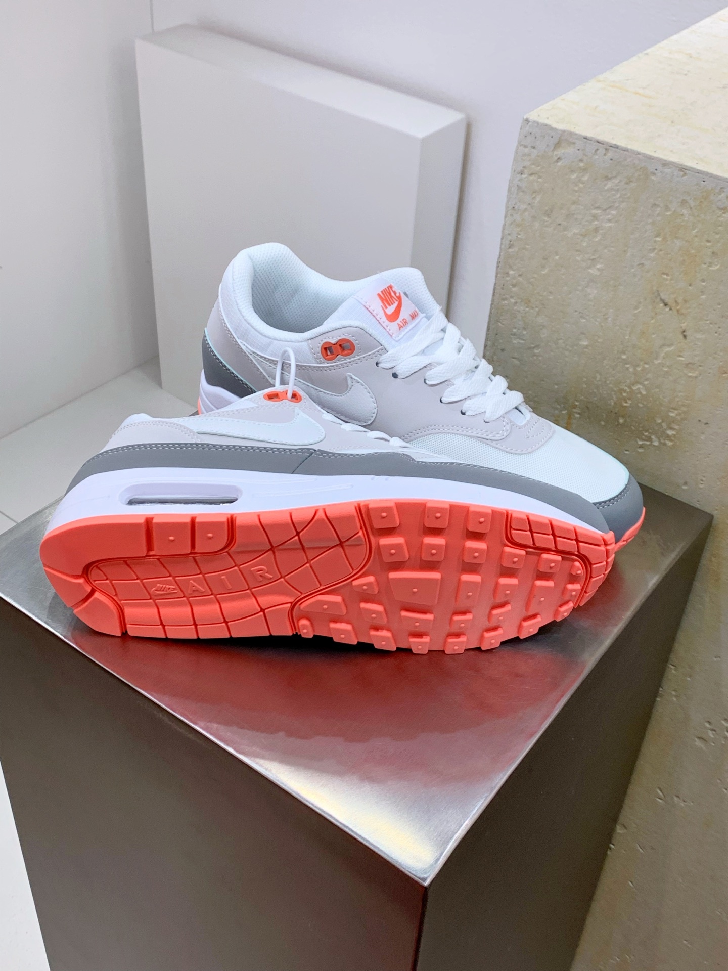 Nike Air Max DN White / Blue detail view 6