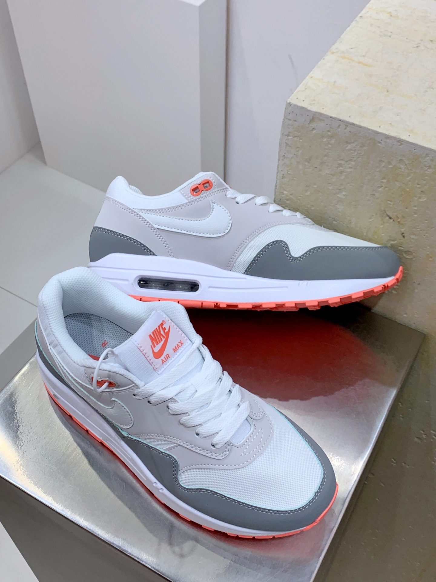 Nike Air Max DN White / Blue detail view 7