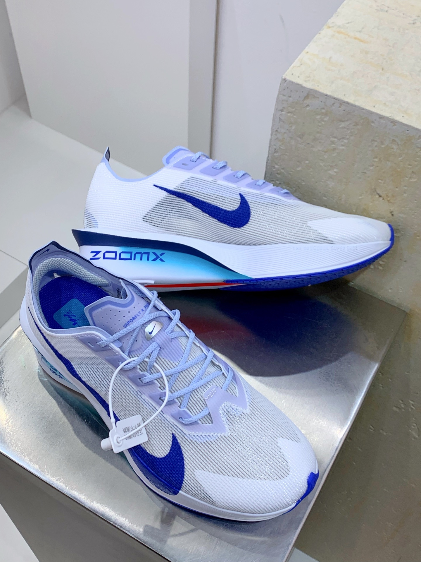 Nike Air Max DN White / Blue detail view 7