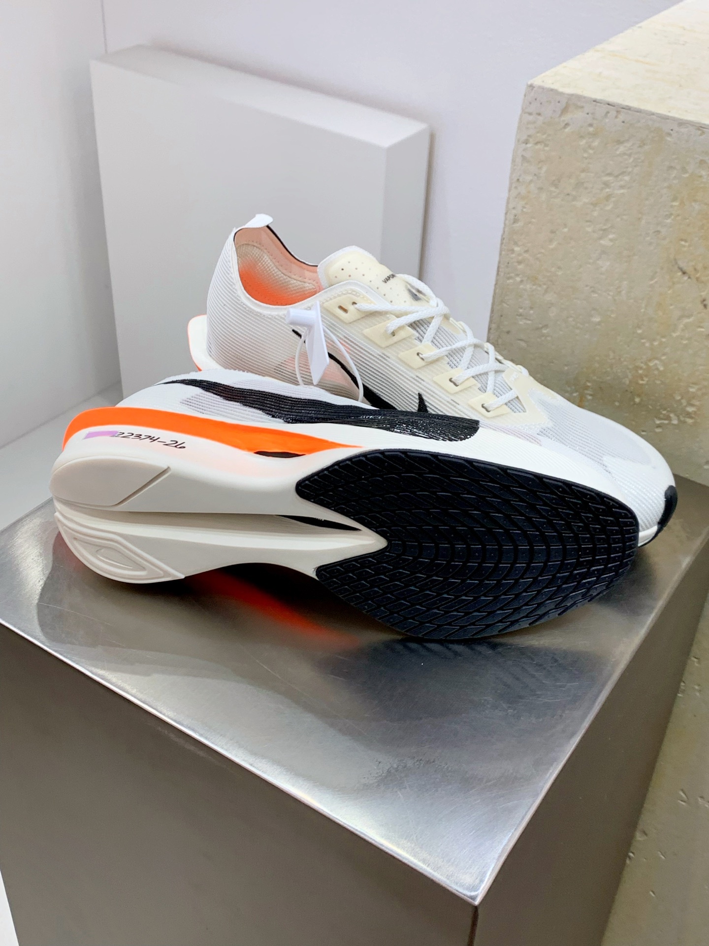 Nike Air Max DN White / Grey detail view 6
