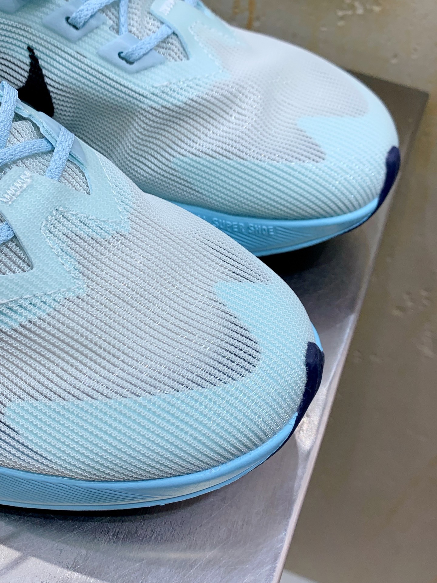 Nike Air Max DN Blue / White main view