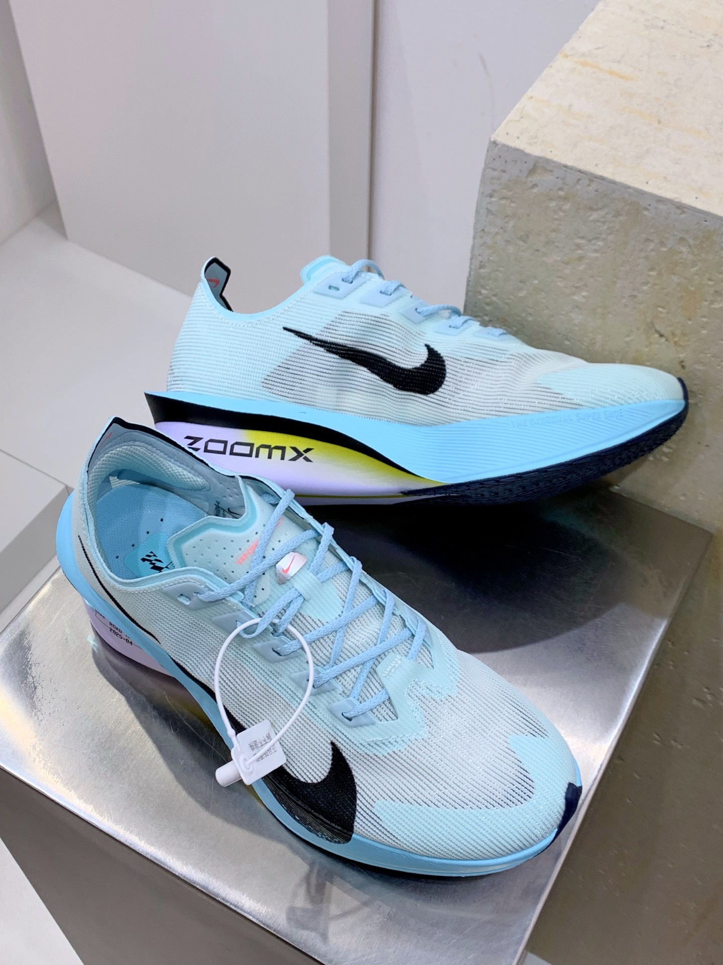 Nike Air Max DN Blue / White detail view 7
