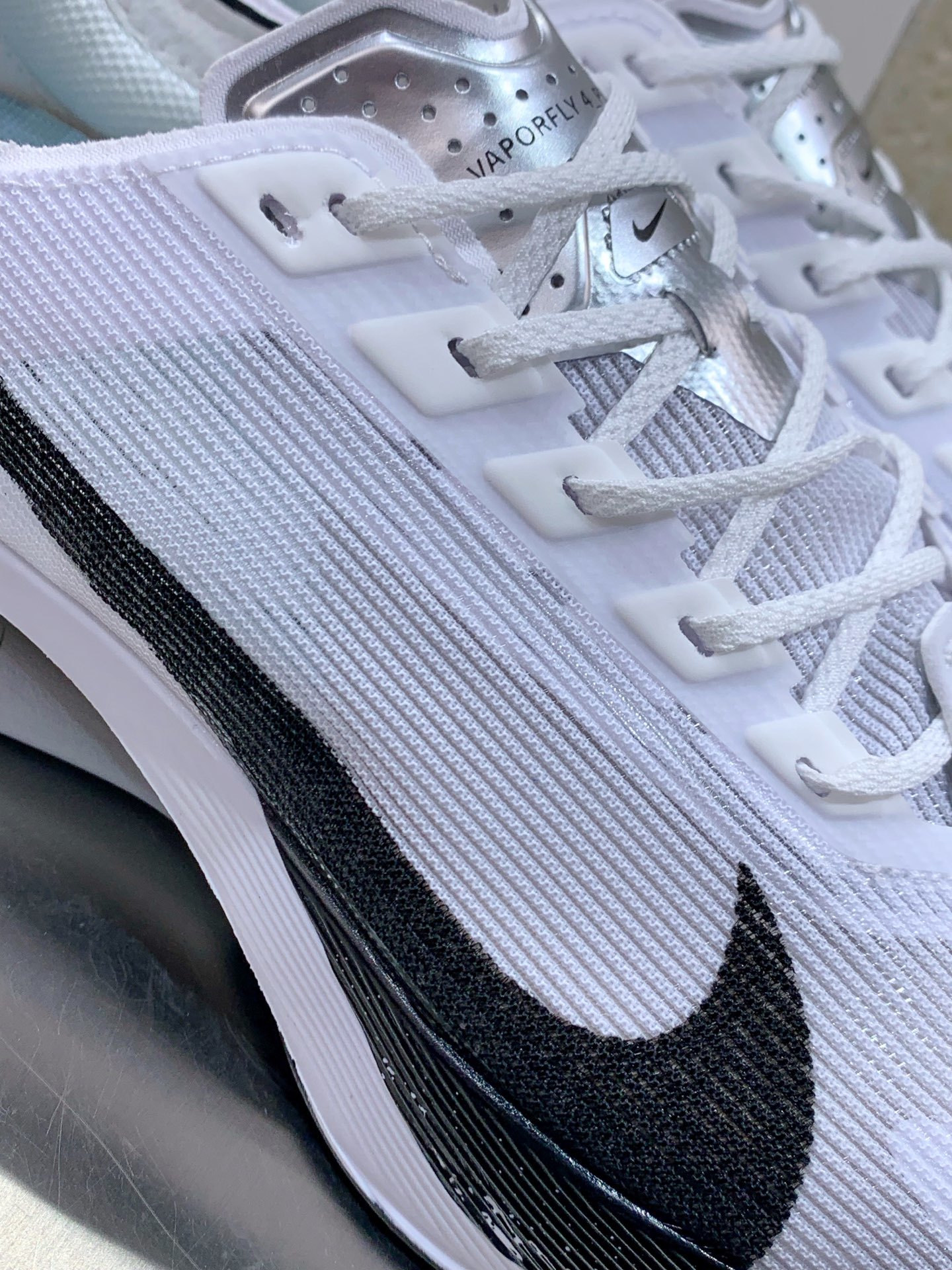 Nike Air Max DN Blue / White detail view 1