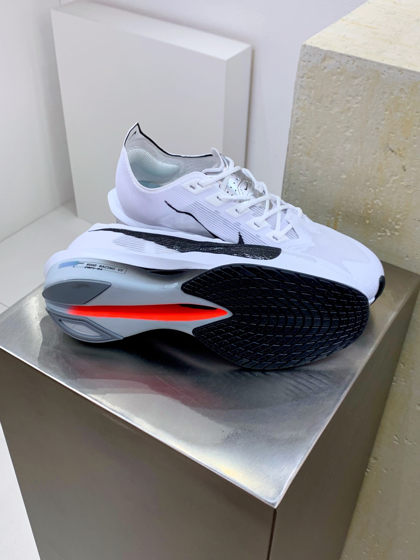 Nike Air Max DN Blue / White detail view 6