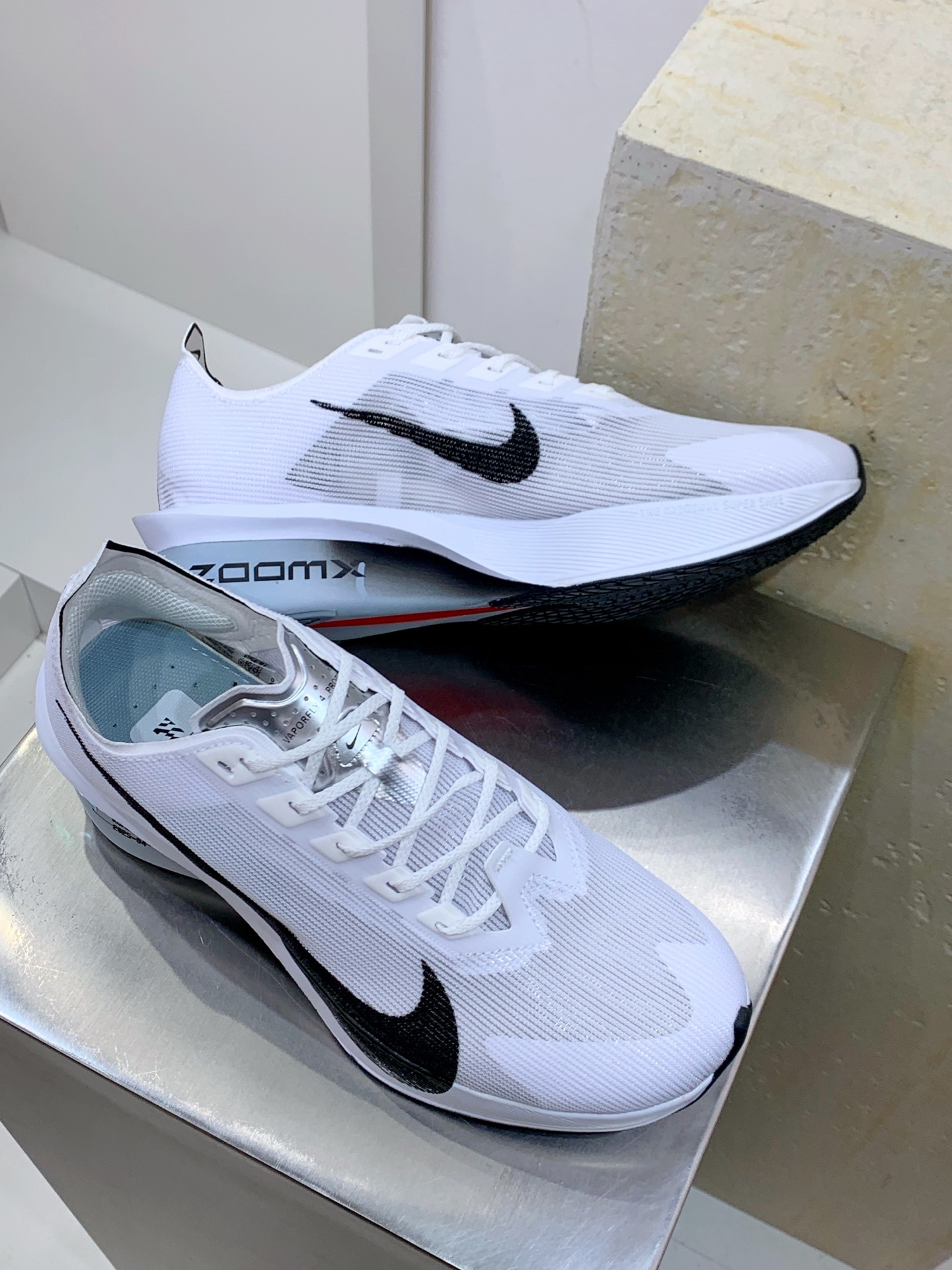 Nike Air Max DN Blue / White detail view 7