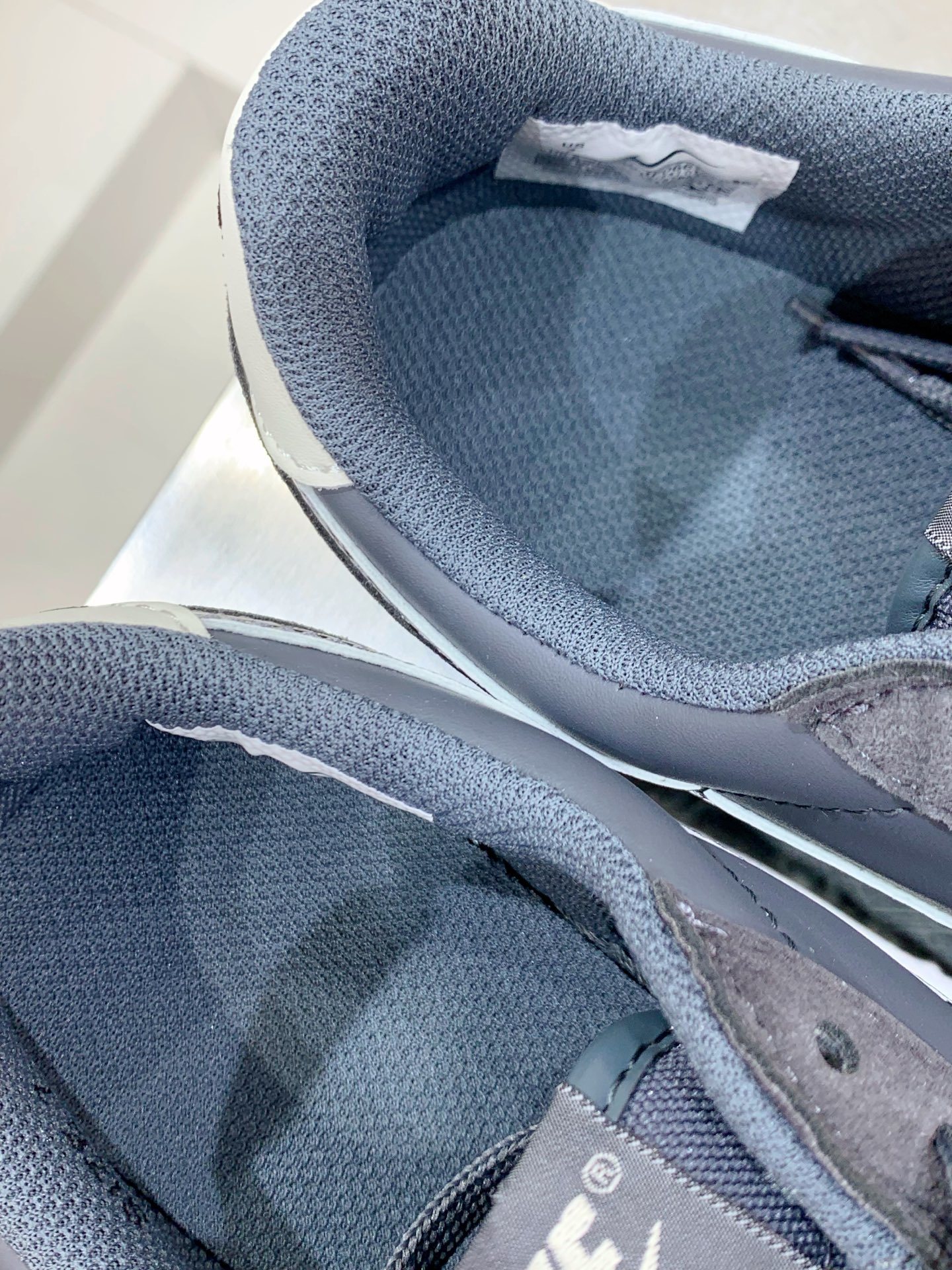 Nike Air Max DN White / Grey detail view 2