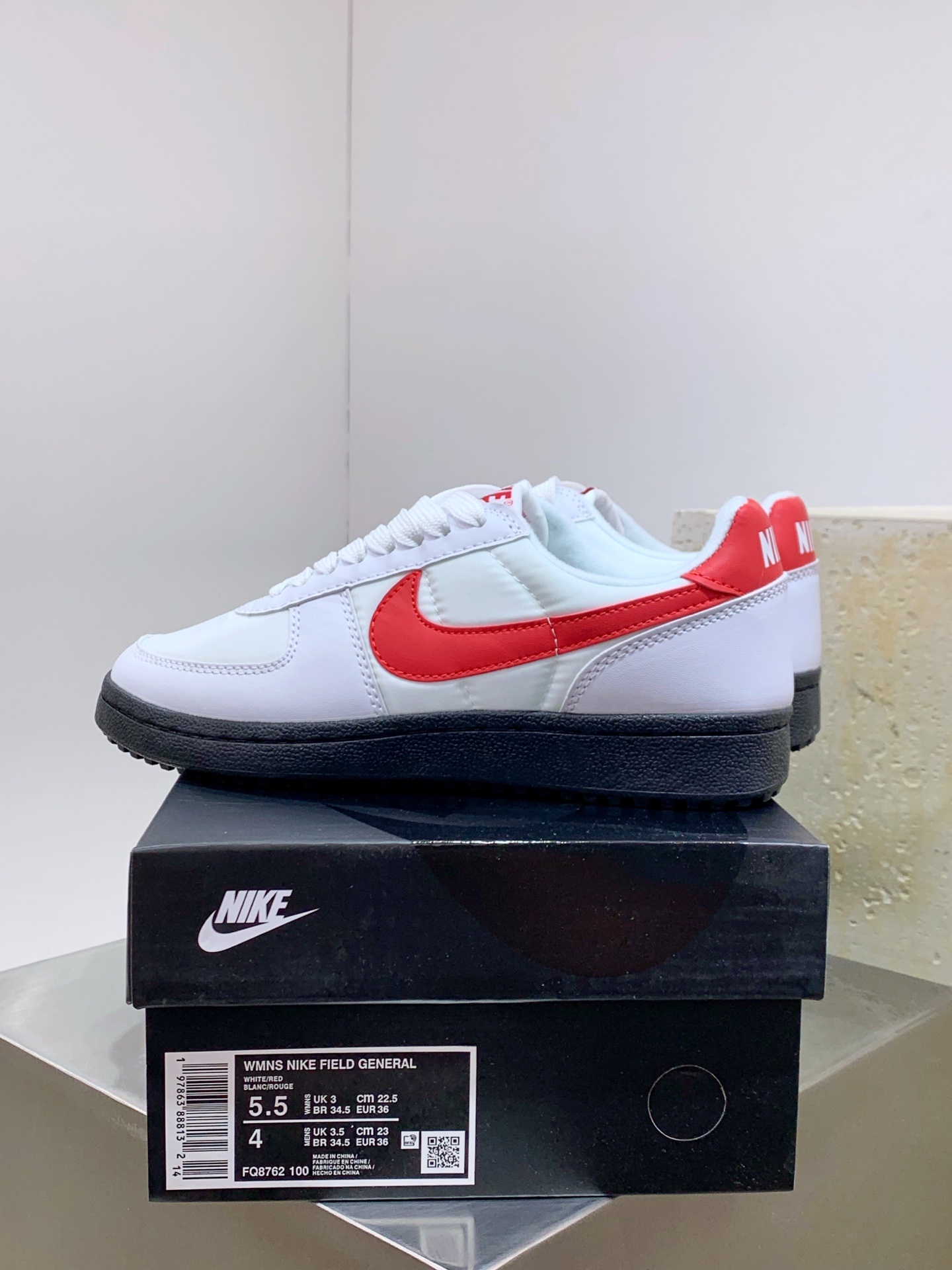 Nike Air Max DN White / Blue detail view 4
