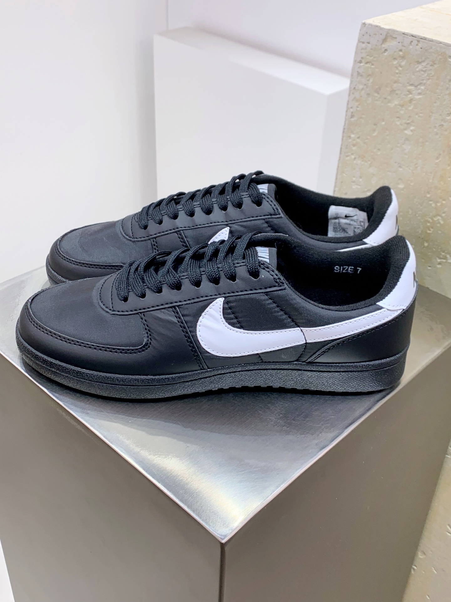 Nike Air Max DN White / Grey detail view 8