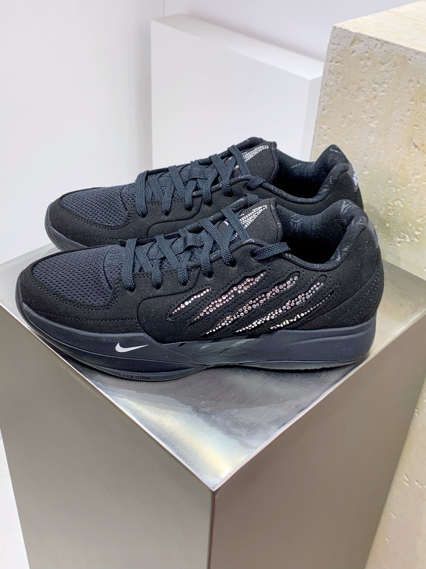 Nike Waffle Grey / White detail view 8