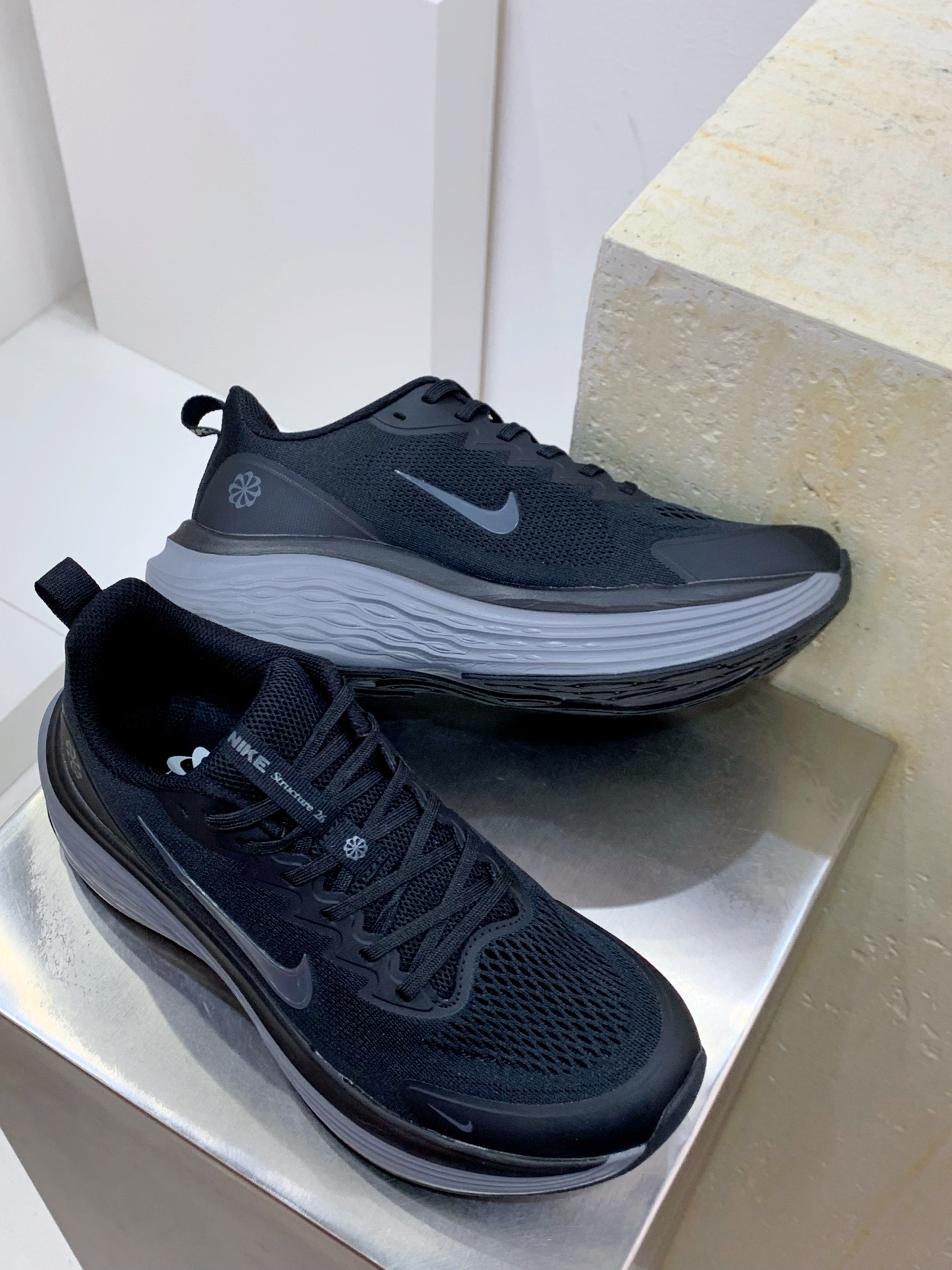 Nike Waffle White / Grey detail view 7