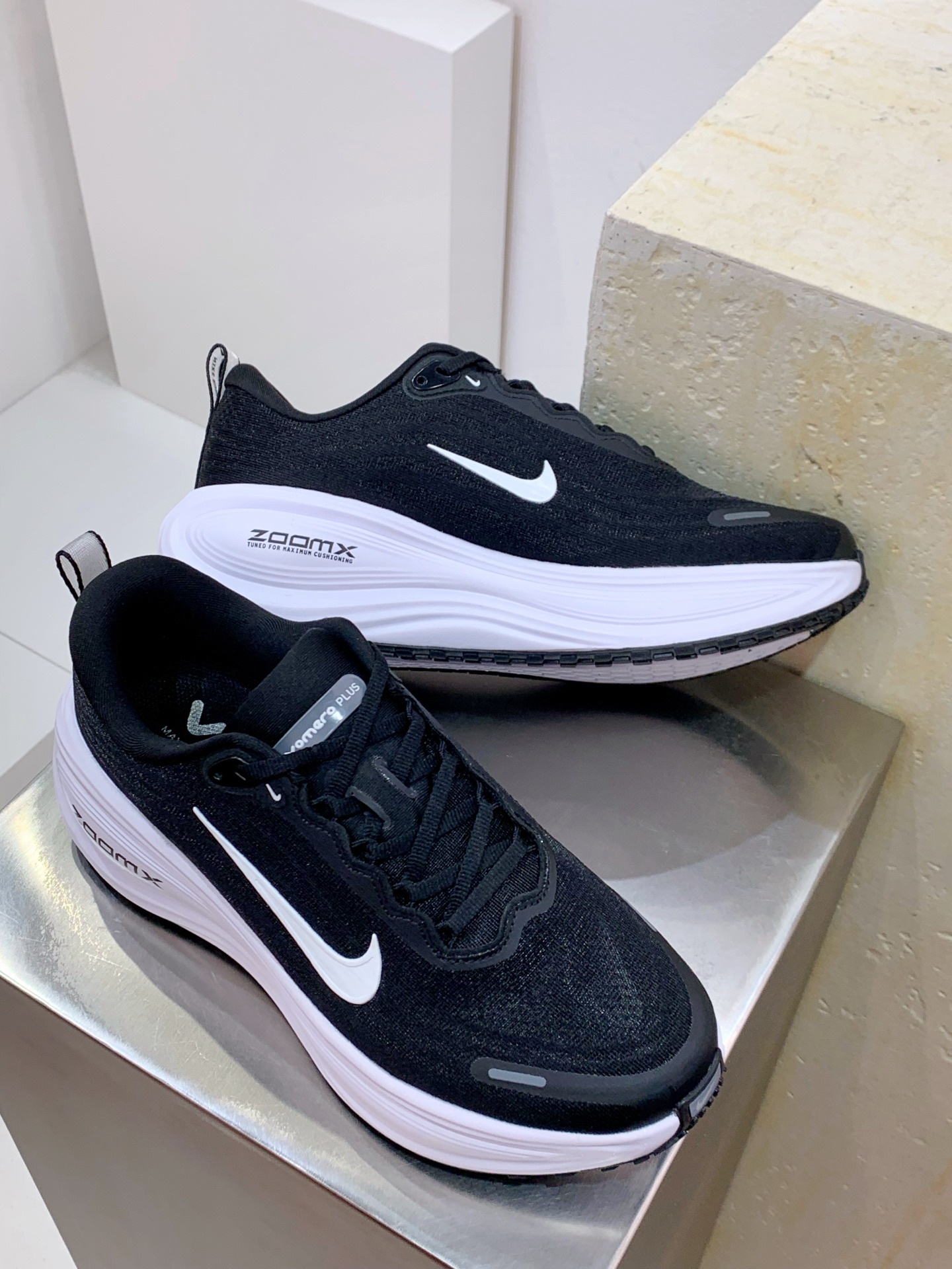 Nike Pegasus Grey / White detail view 7