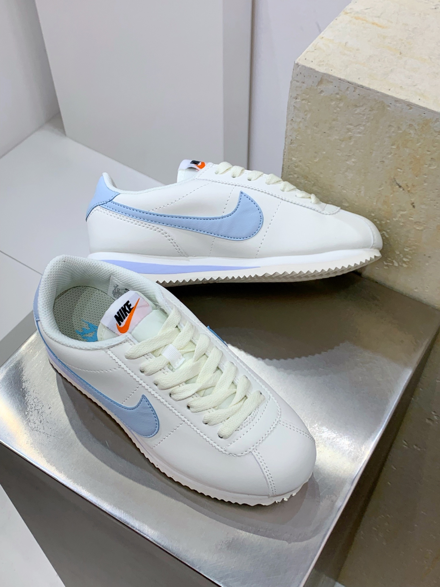 Nike Pegasus White / Grey detail view 7
