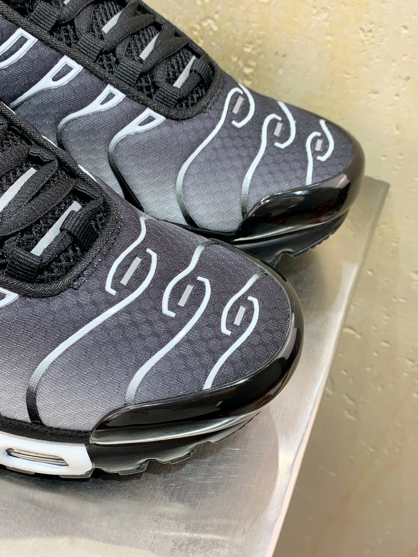Nike Air Max 95 Grey / White main view