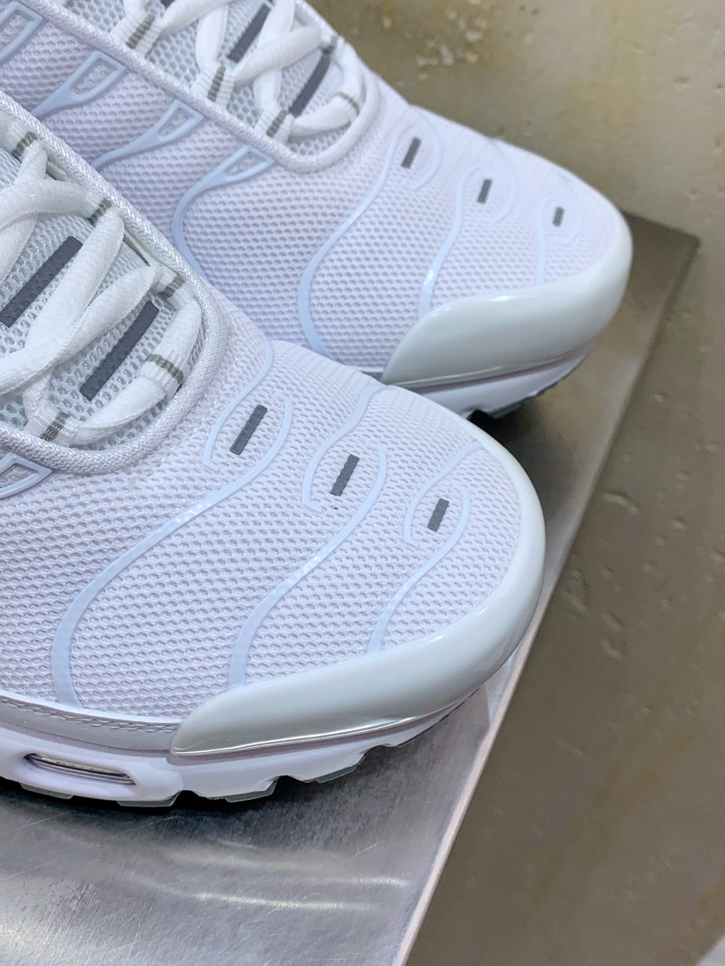 Nike Air Max 95 White / Grey main view