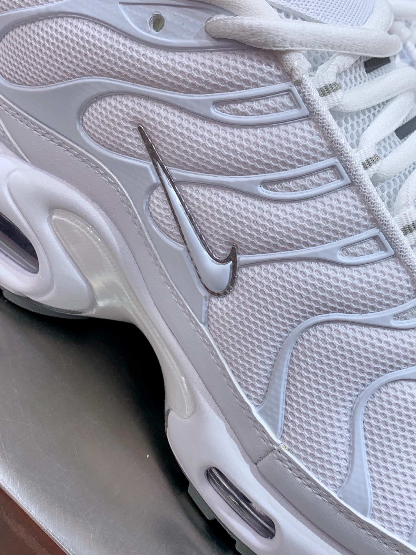 Nike Air Max 95 White / Grey detail view 1