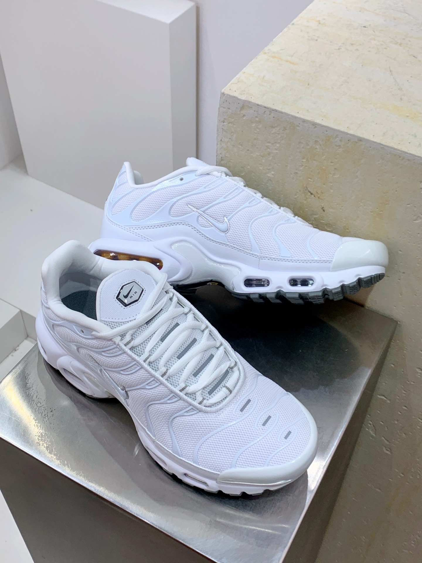 Nike Air Max 95 White / Grey detail view 7