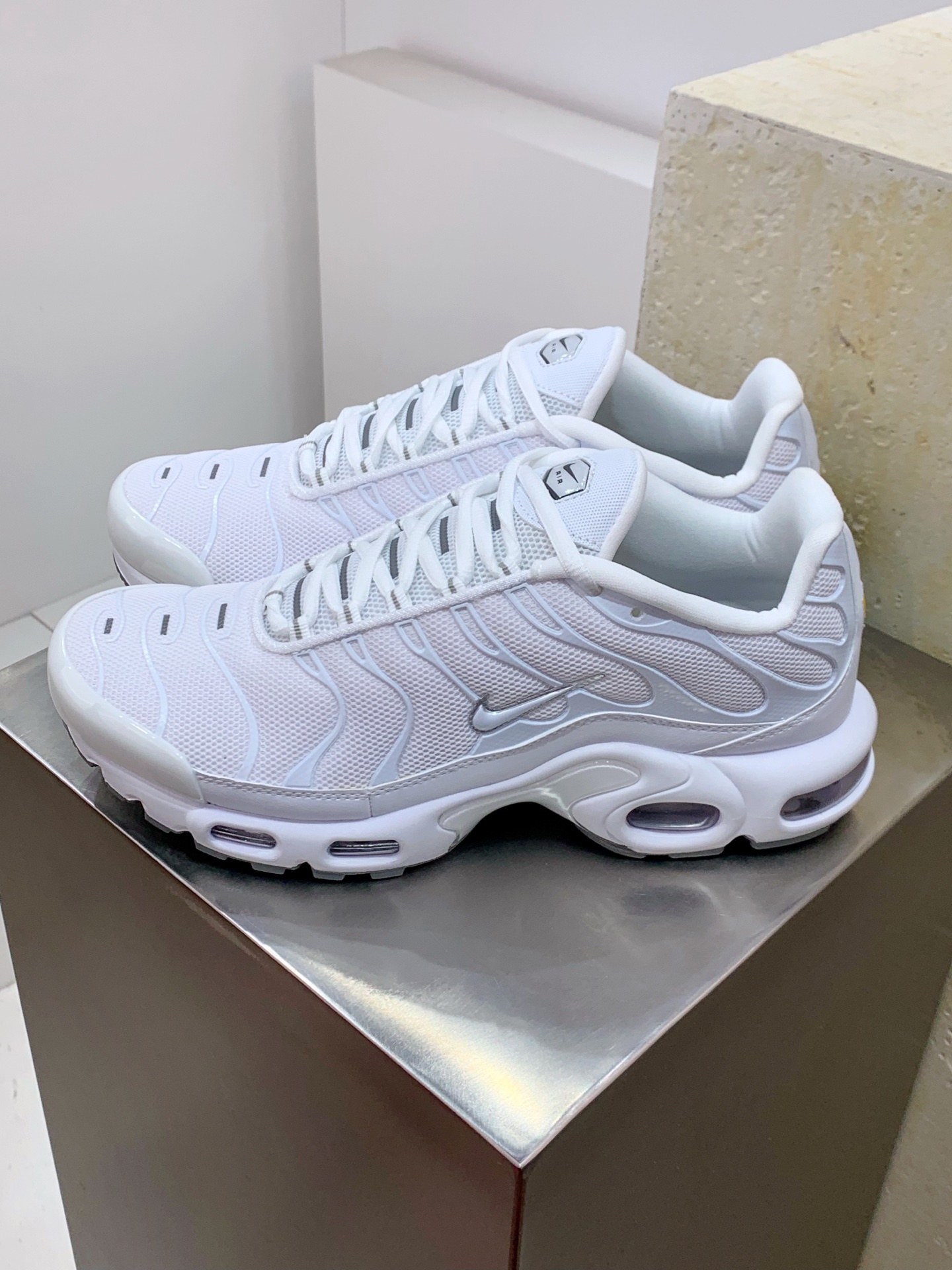 Nike Air Max 95 White / Grey detail view 8