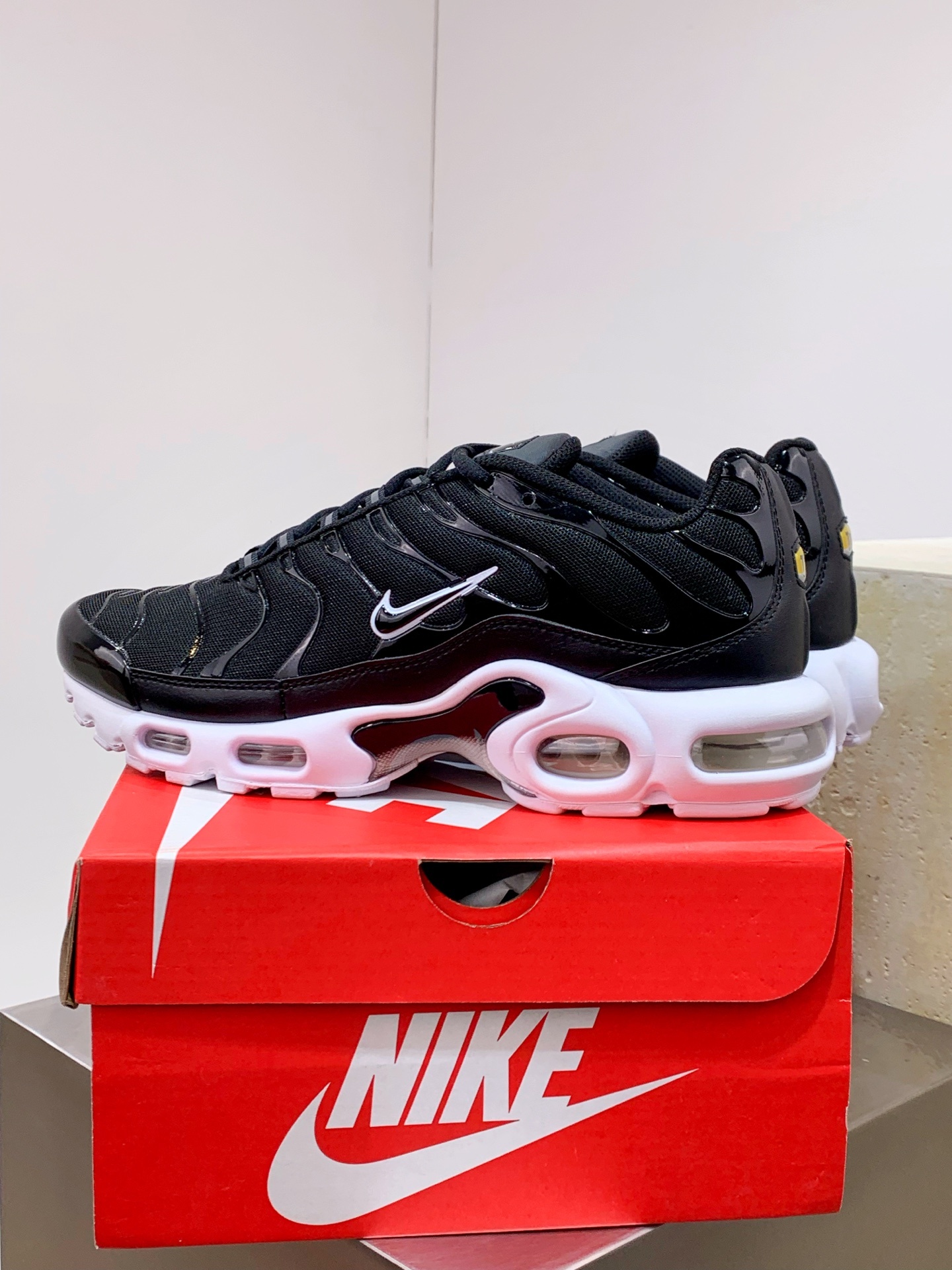 Nike Air Max 95 Grey / White detail view 4
