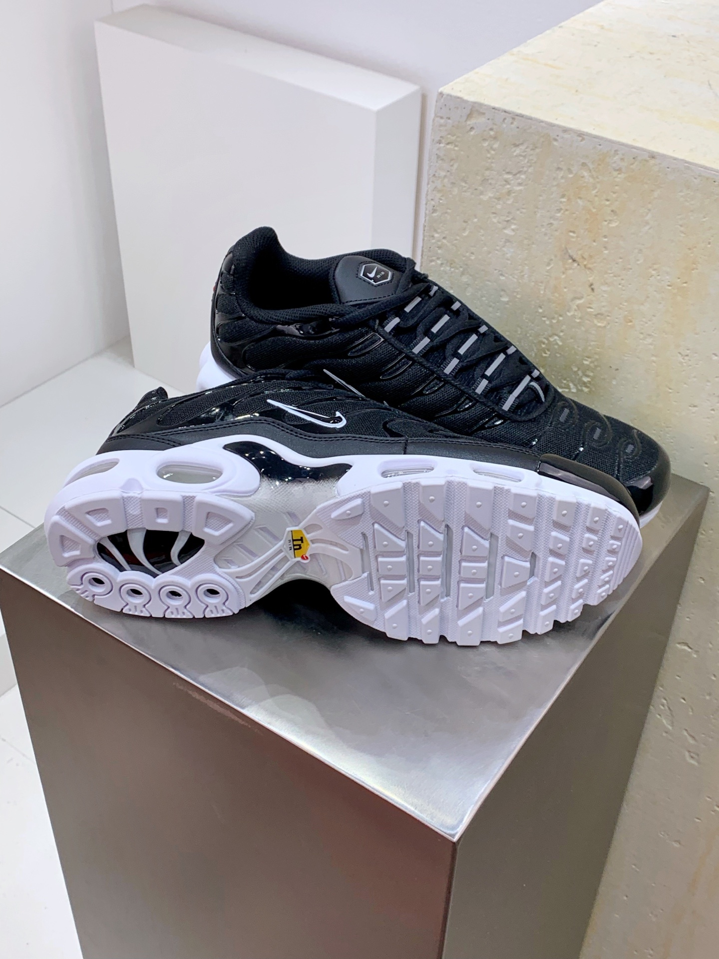 Nike Air Max 95 Grey / White detail view 6