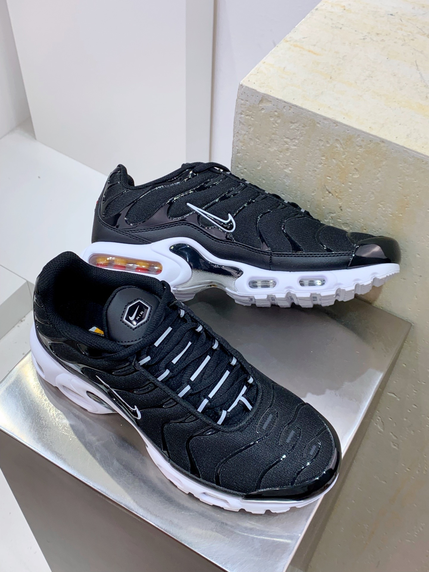 Nike Air Max 95 Grey / White detail view 7