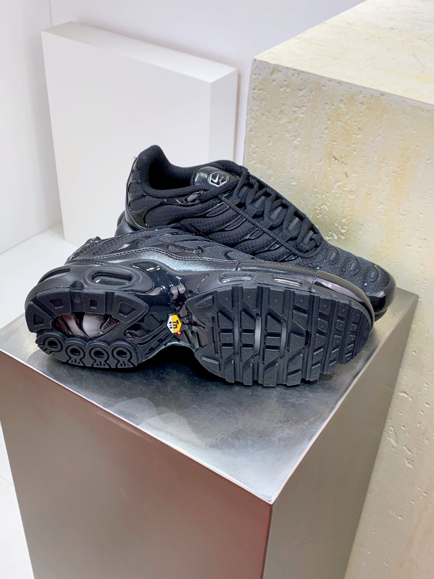 Nike Air Max 95 Grey / White detail view 6