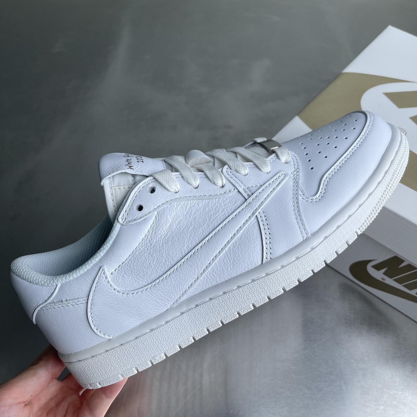 Nike Air Force 1 Low Grey / White detail view 5