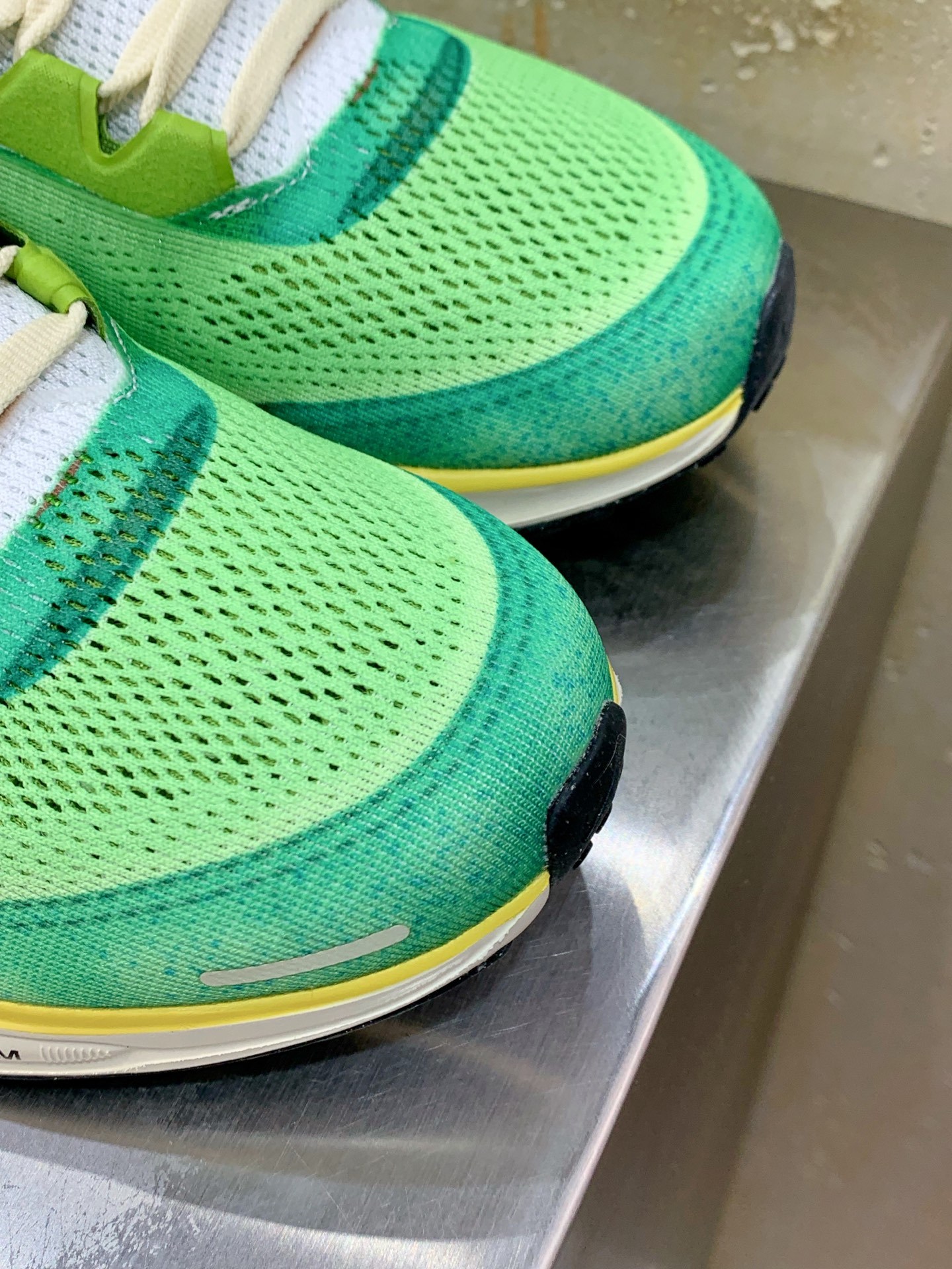 Nike Other Running Green / Grey main view