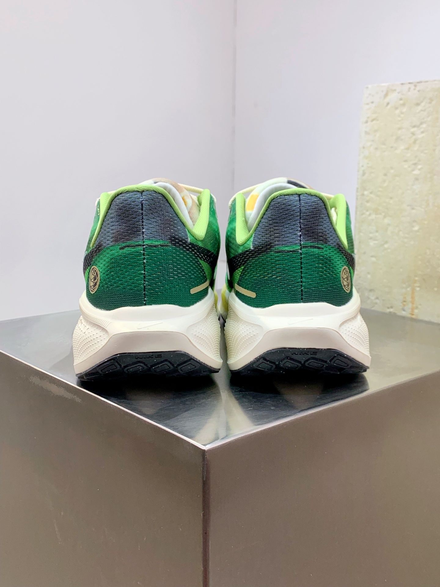 Nike Other Running Green / Grey detail view 3