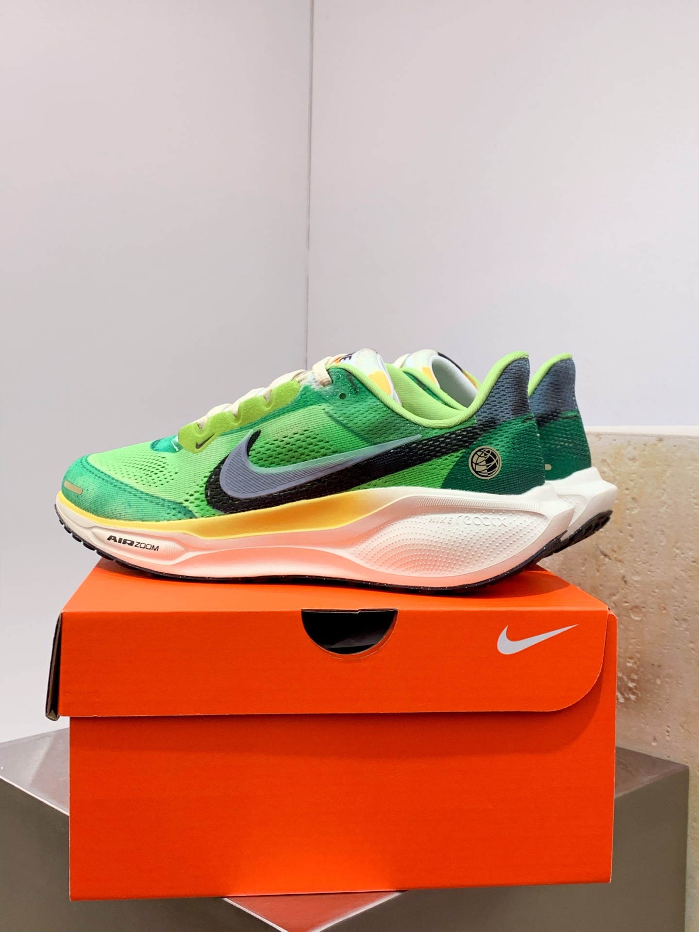 Nike Other Running Green / Grey detail view 4