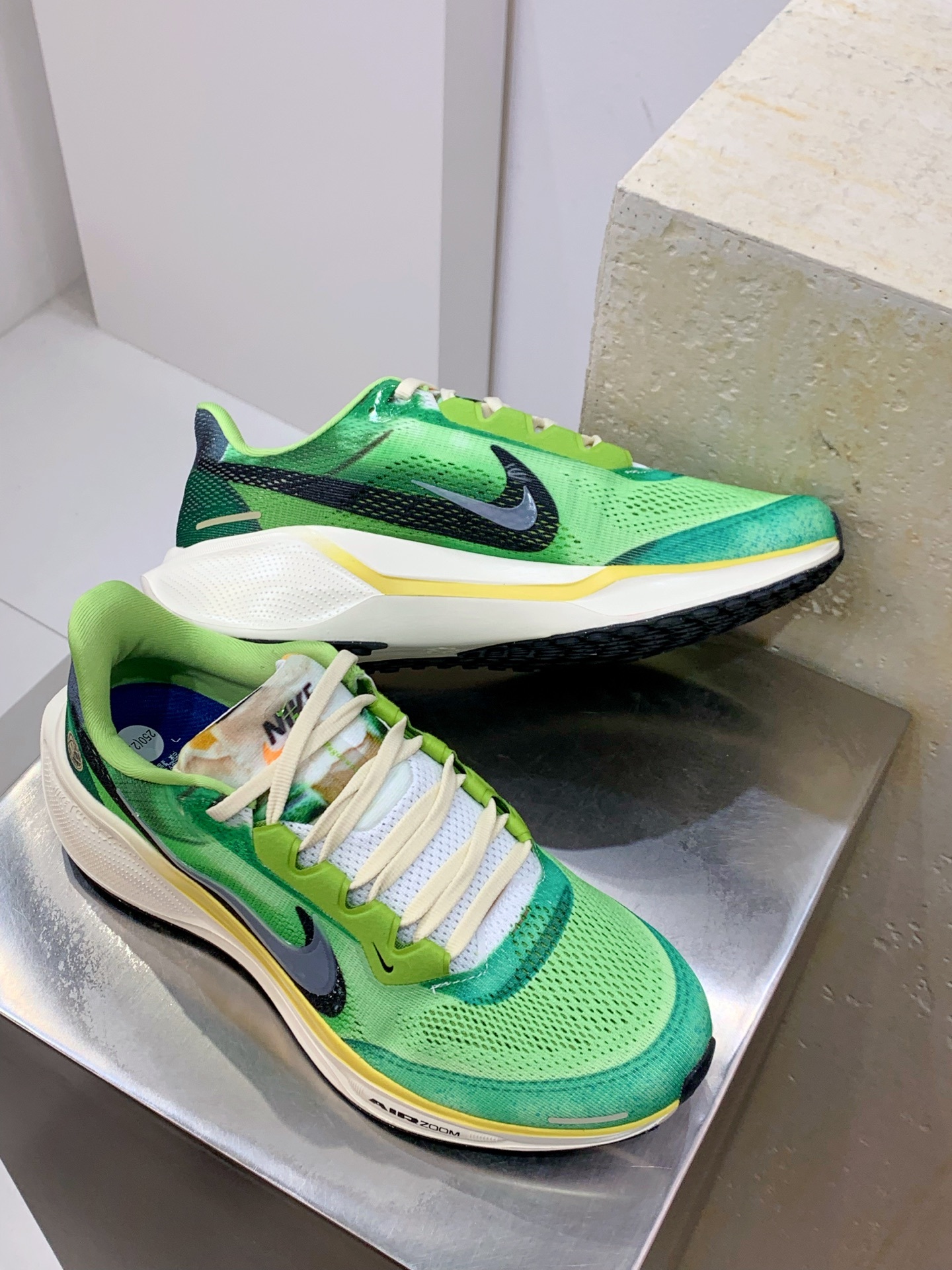 Nike Other Running Green / Grey detail view 7