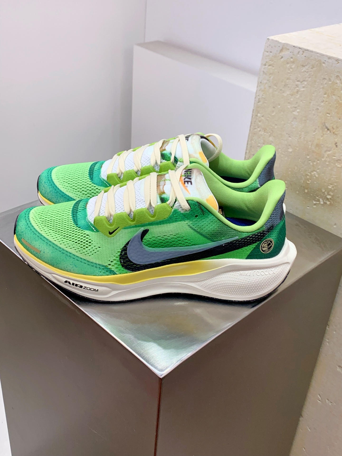 Nike Other Running Green / Grey detail view 8