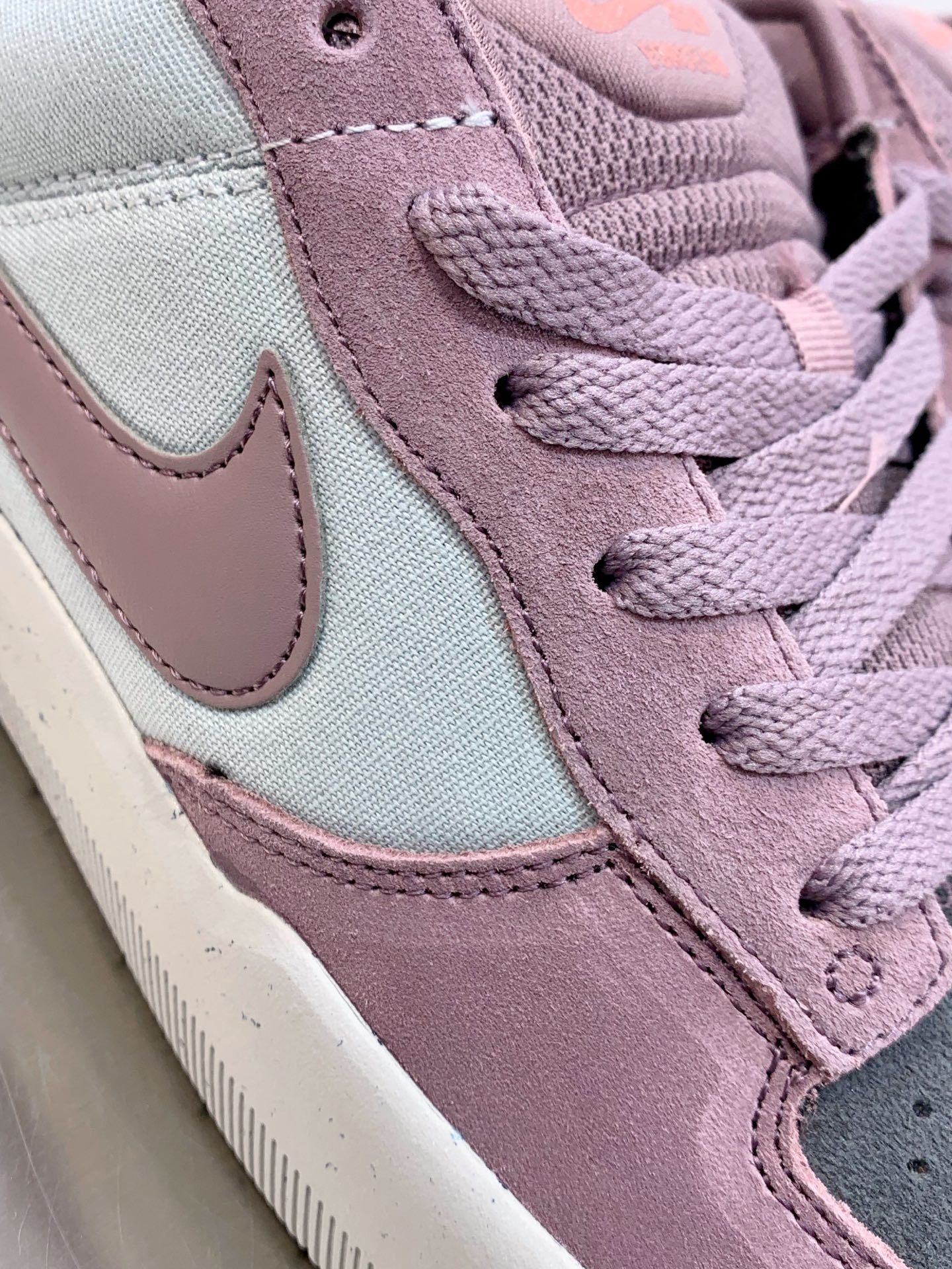 Nike Other Running White / Grey detail view 1