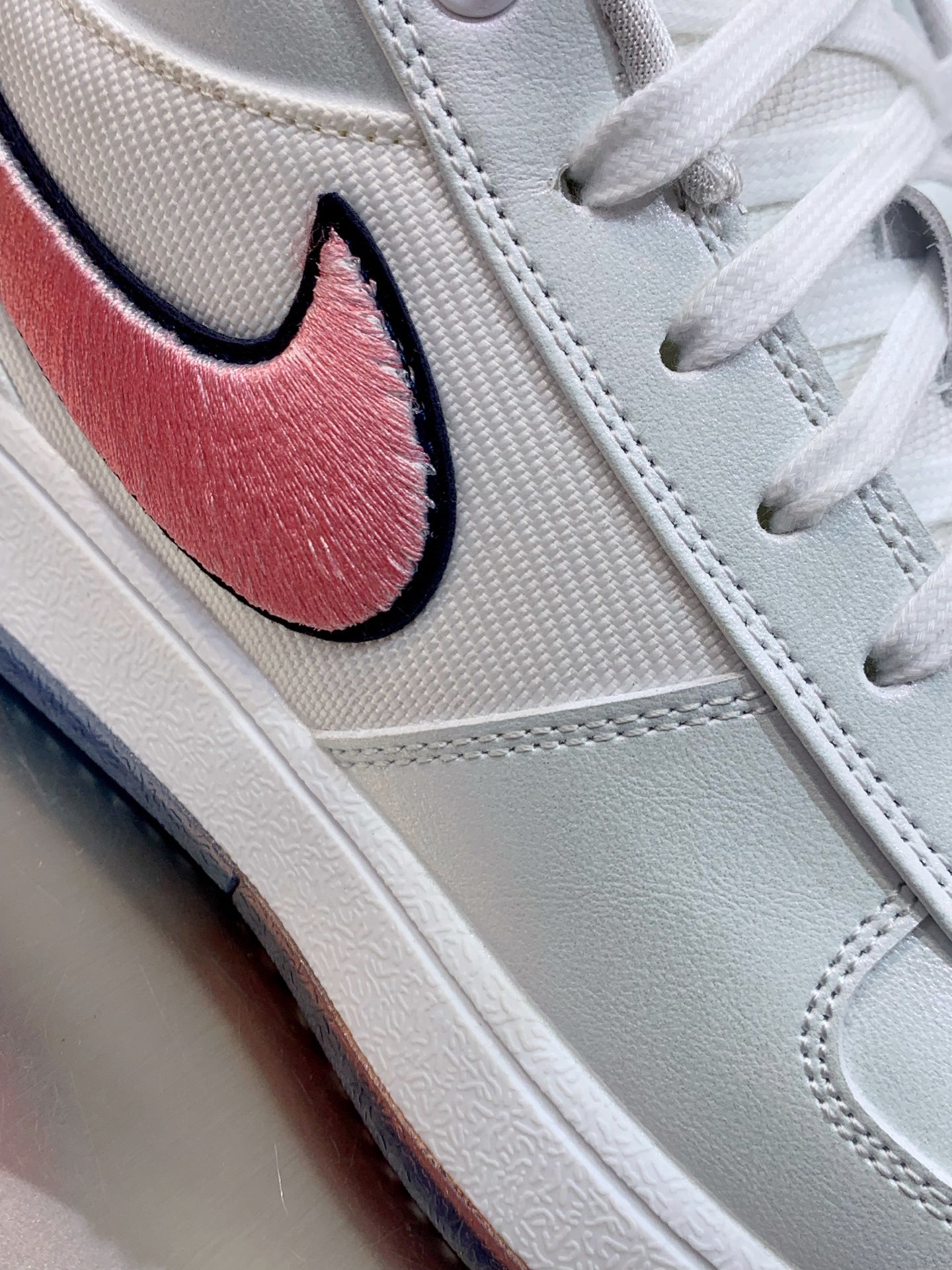 Nike Other Running White / Grey detail view 1