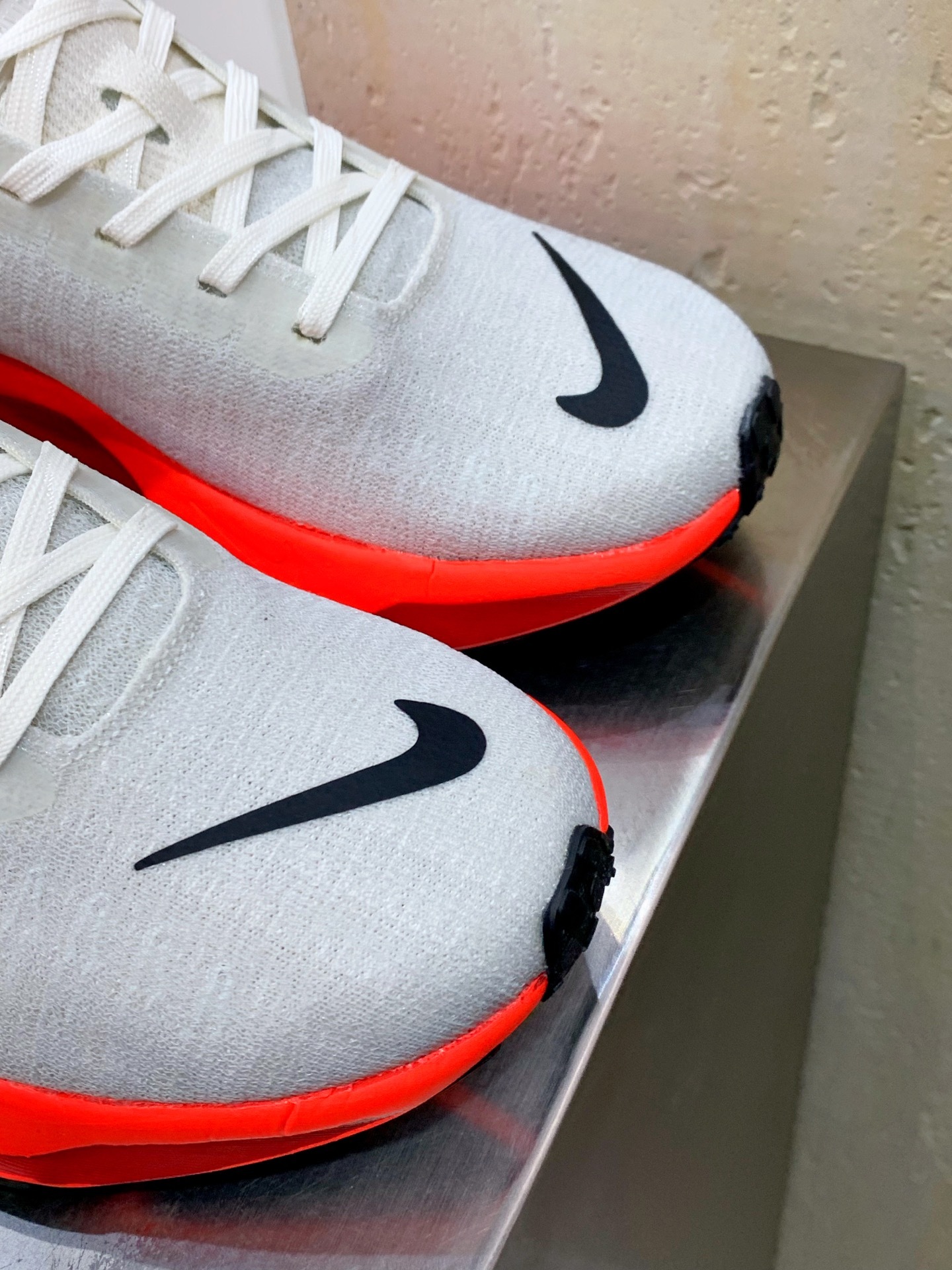 Nike V2K Run White / Grey main view