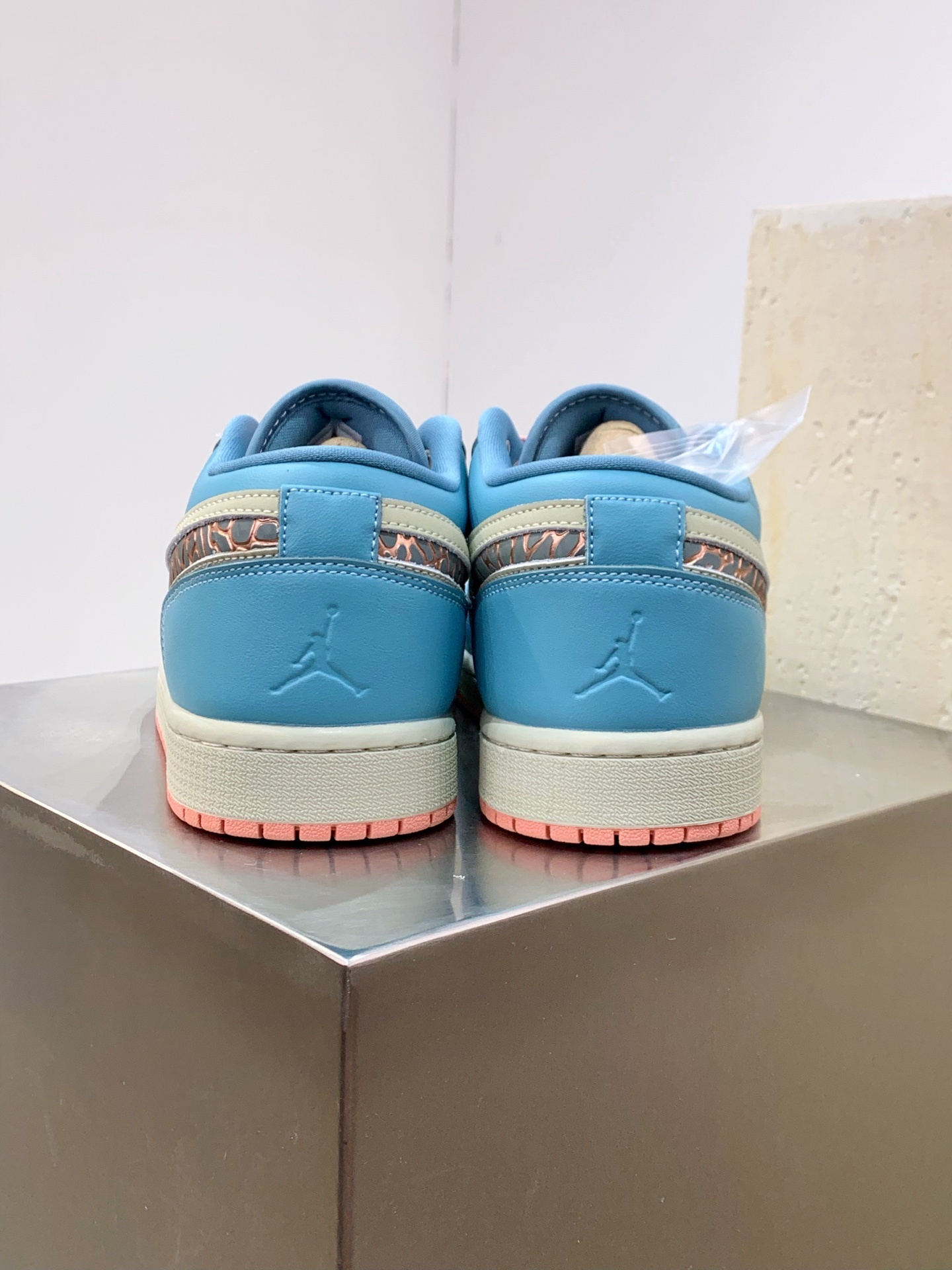 Nike Dunk Low White / Blue detail view 3