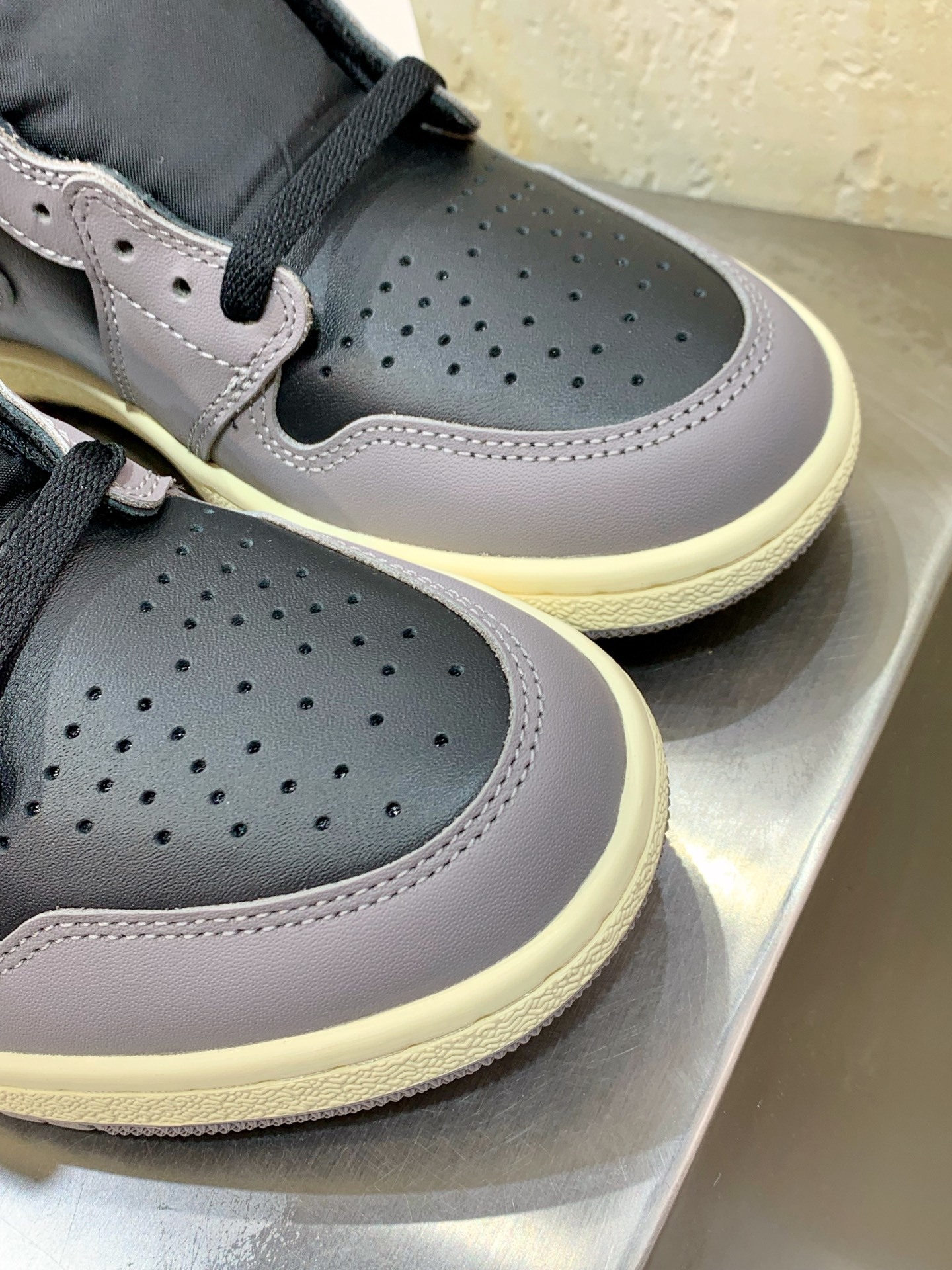 Nike Dunk Low Grey / White main view