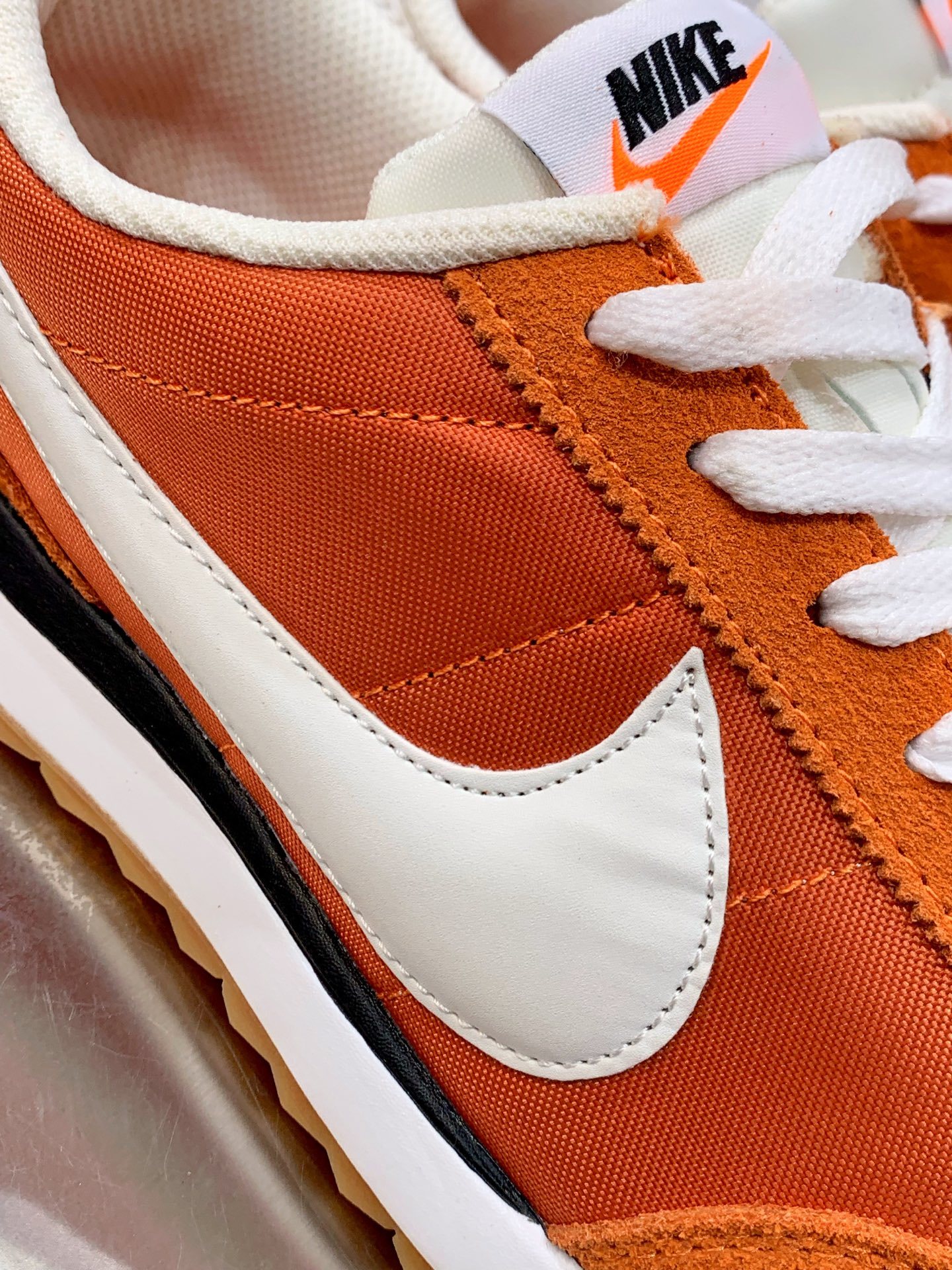Nike Dunk Low Burgundy / Pink detail view 1