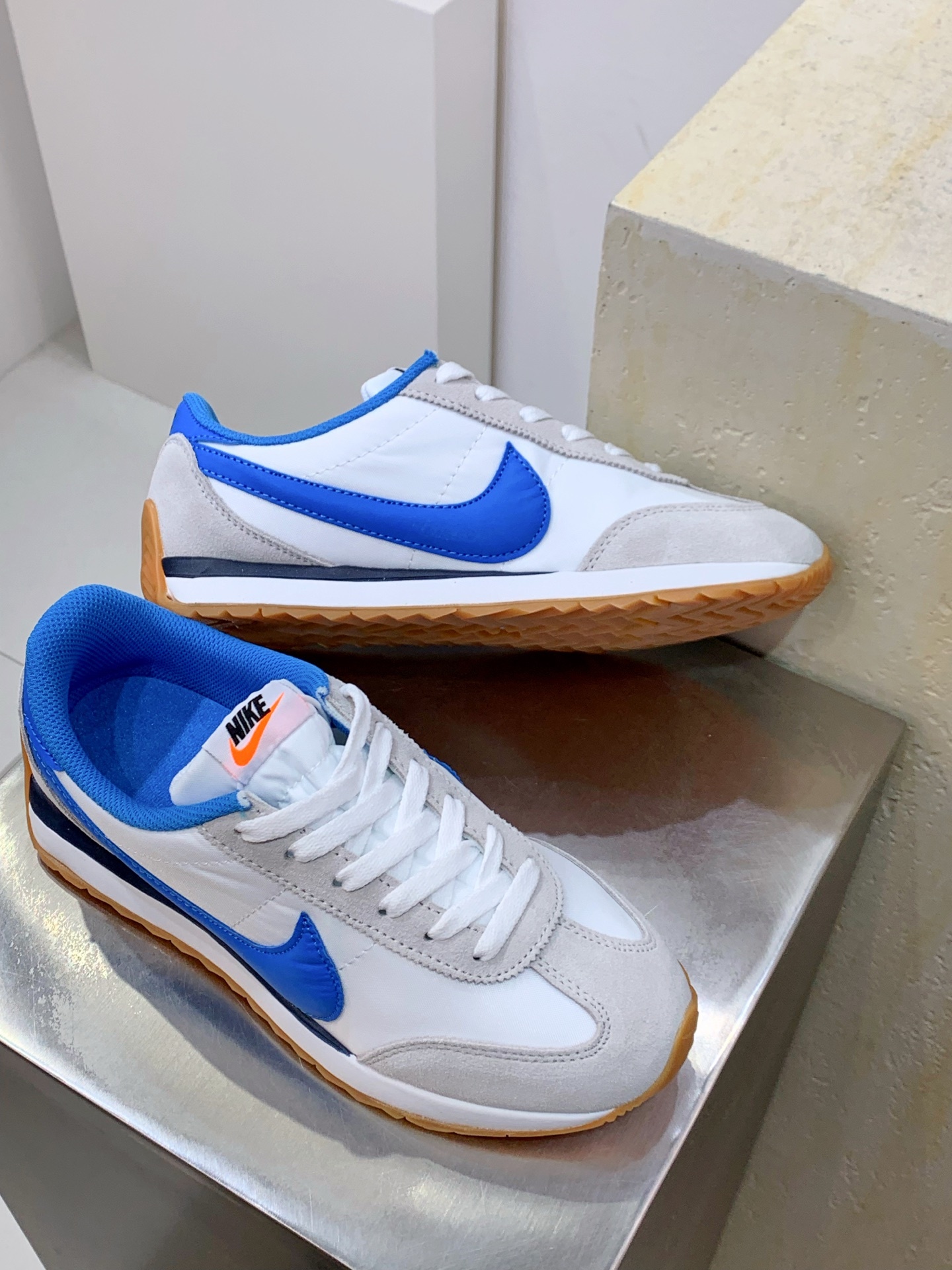 Nike Dunk Low White / Grey detail view 7
