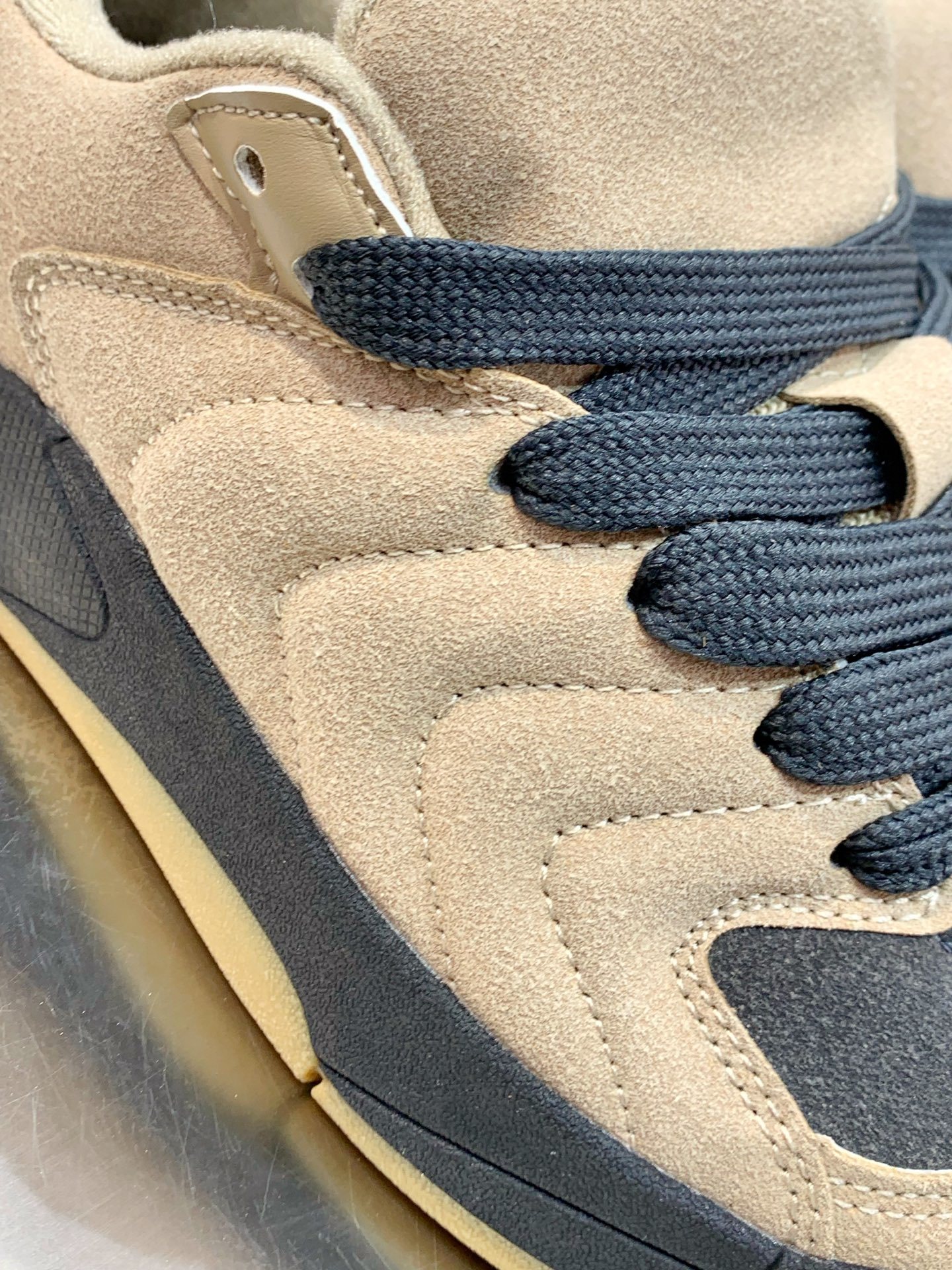 Nike Dunk Low White / Grey detail view 1