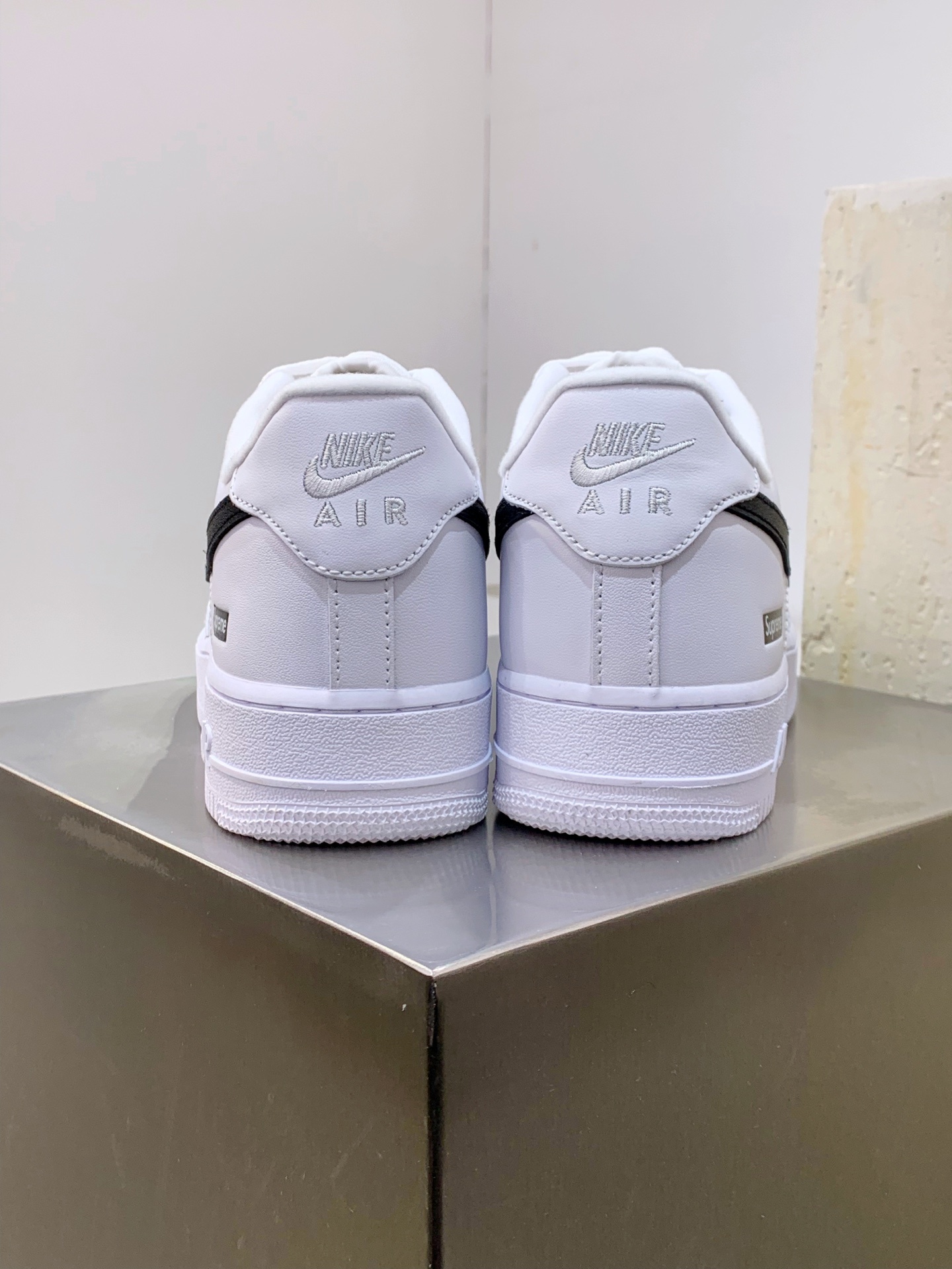 Nike Air Force 1 Low White / Grey detail view 3