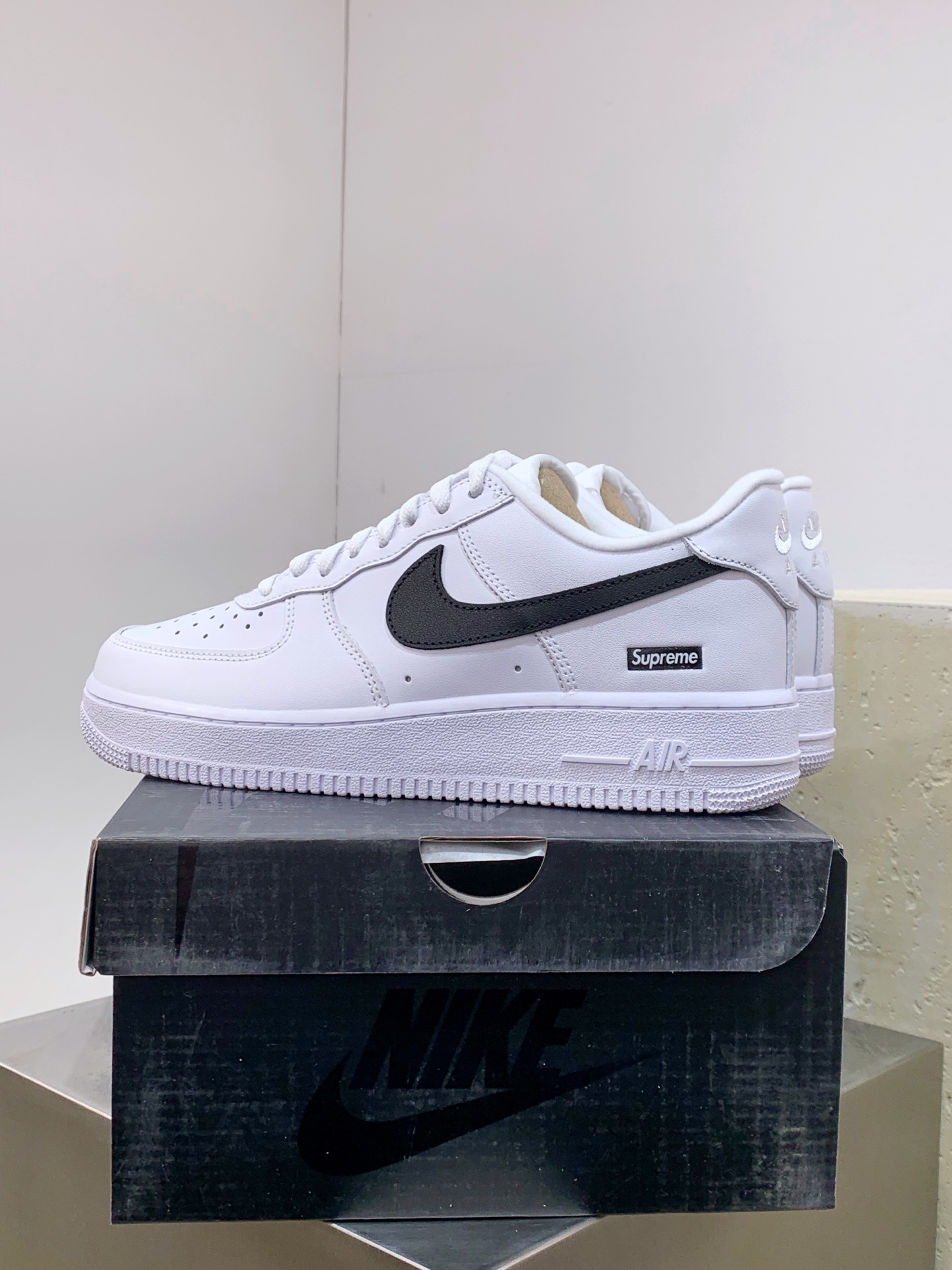 Nike Air Force 1 Low White / Grey detail view 4